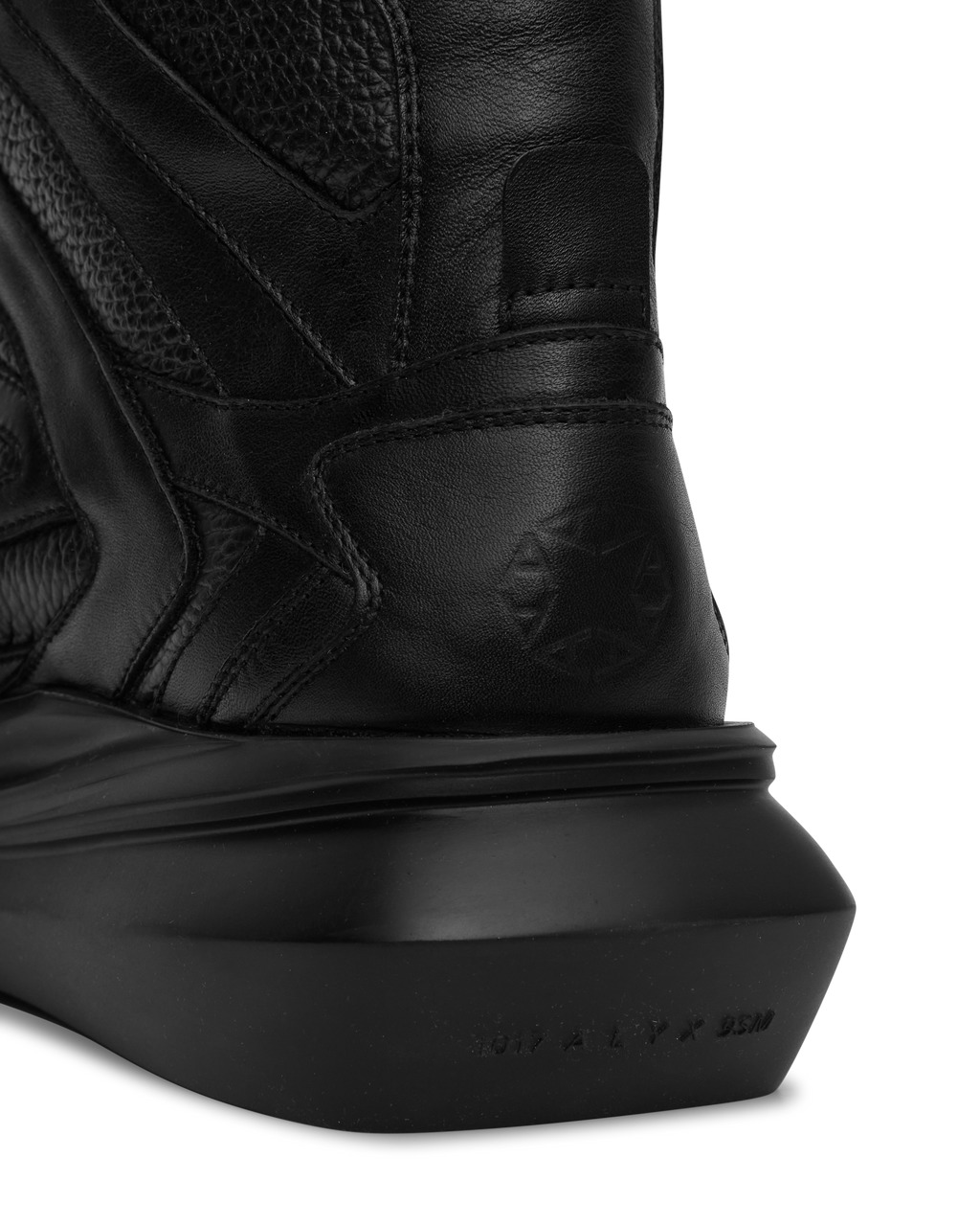 【1017 ALYX 9SM】High Top Mono Hiking Sneakers 1017 ALYX 9SM Mono Hiking pebbled-leather high-top sneakers