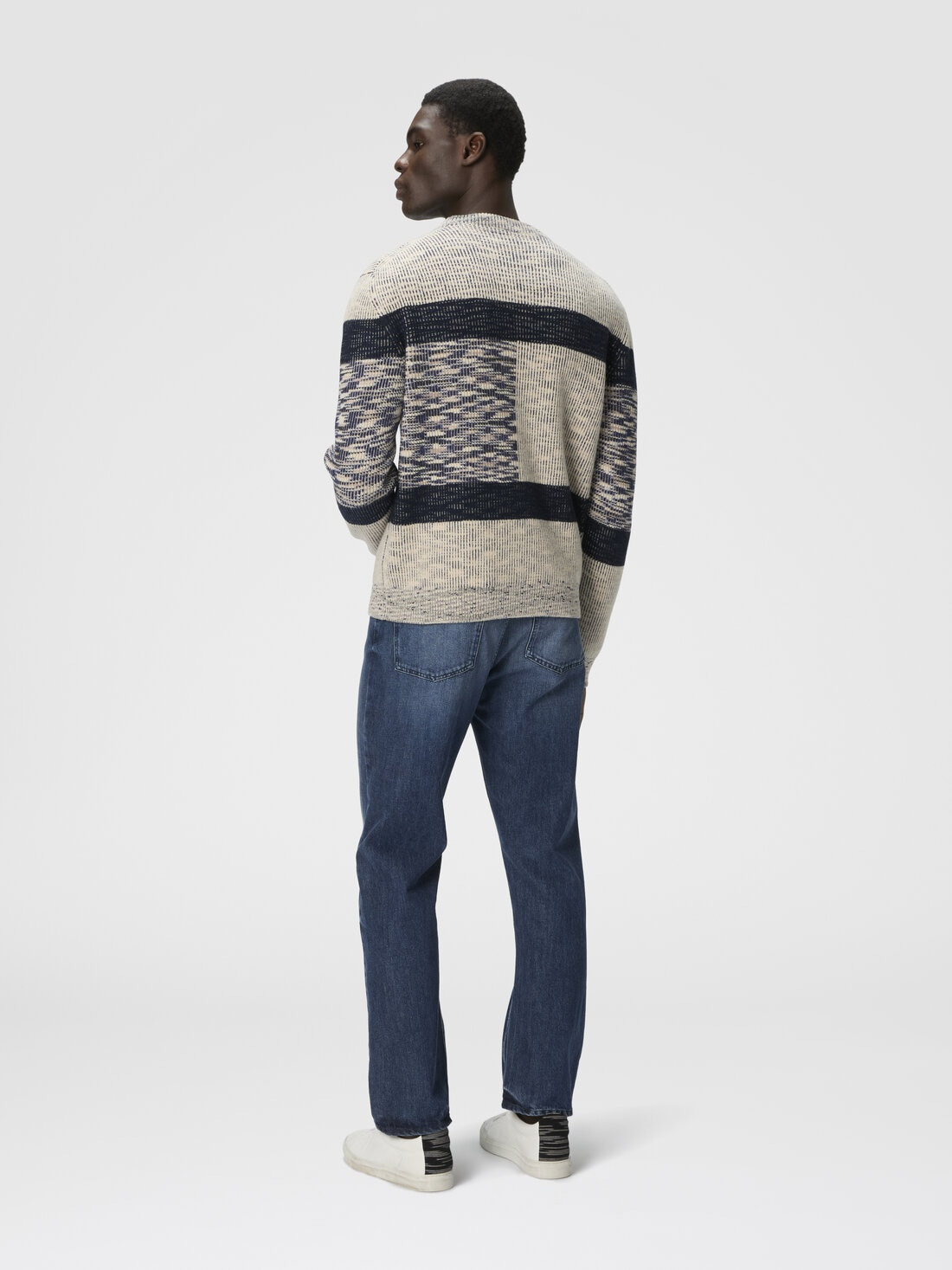 Crew neck sweater with check pattern - 3