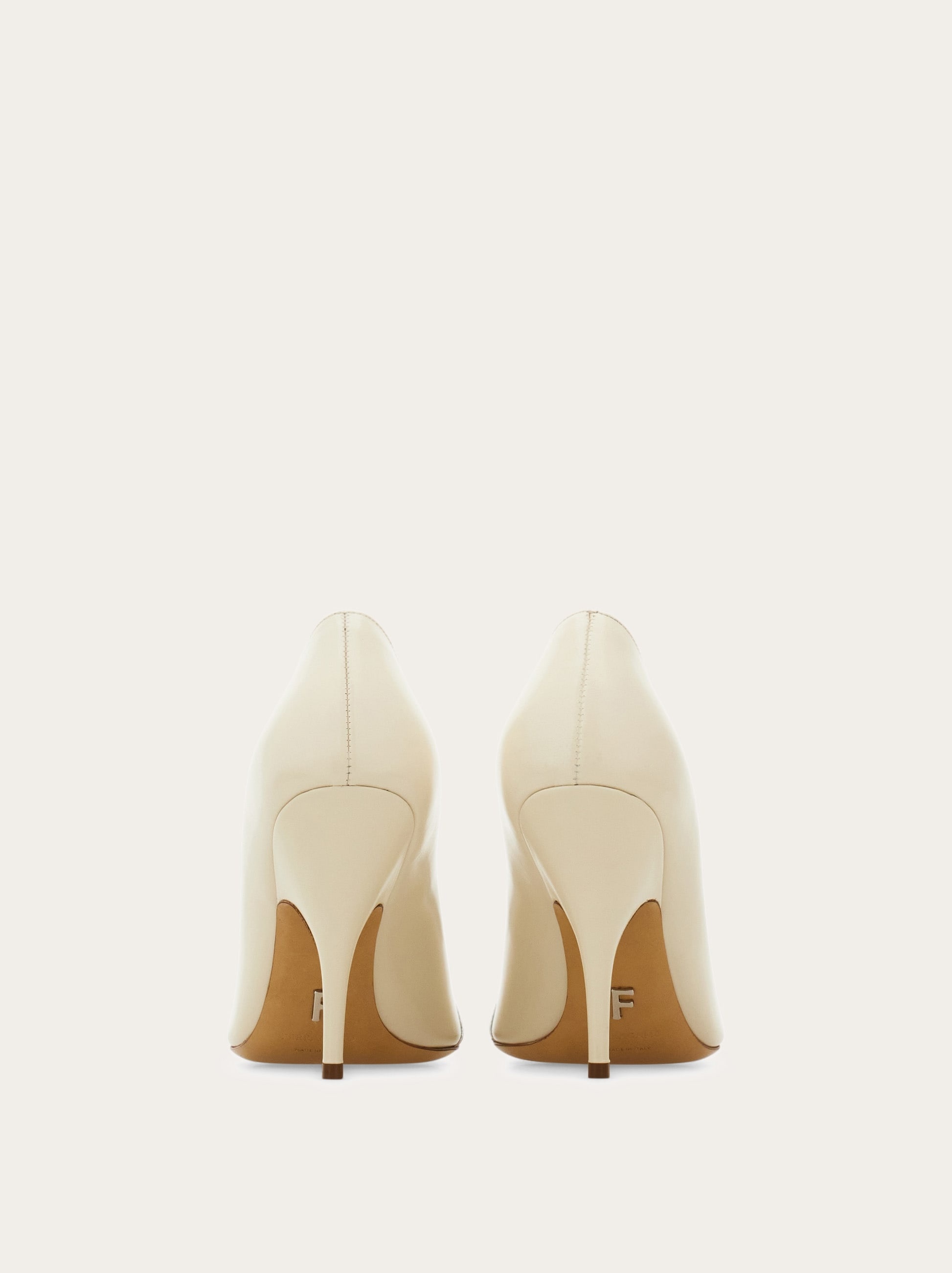 High heel pump with mini bow - 4
