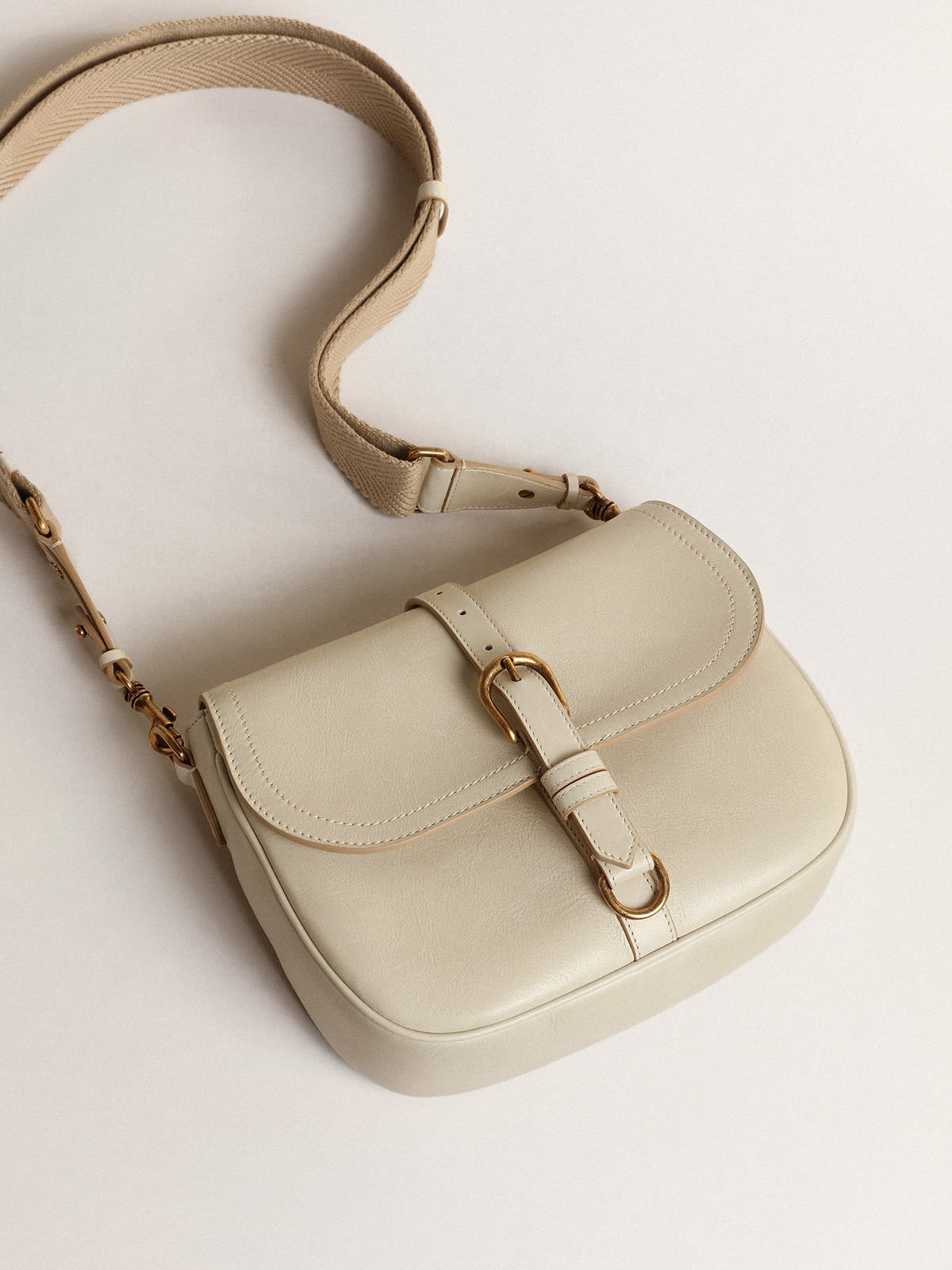 Medium Sally Bag in porcelain leather with buckle and contrasting shoulder strap - 2