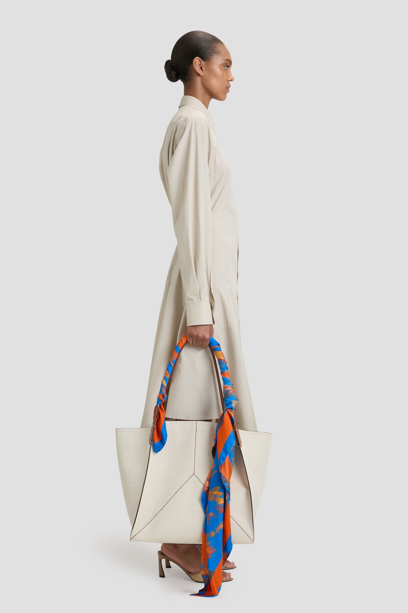 Foulard In Blue Abstract Floral Print - 3