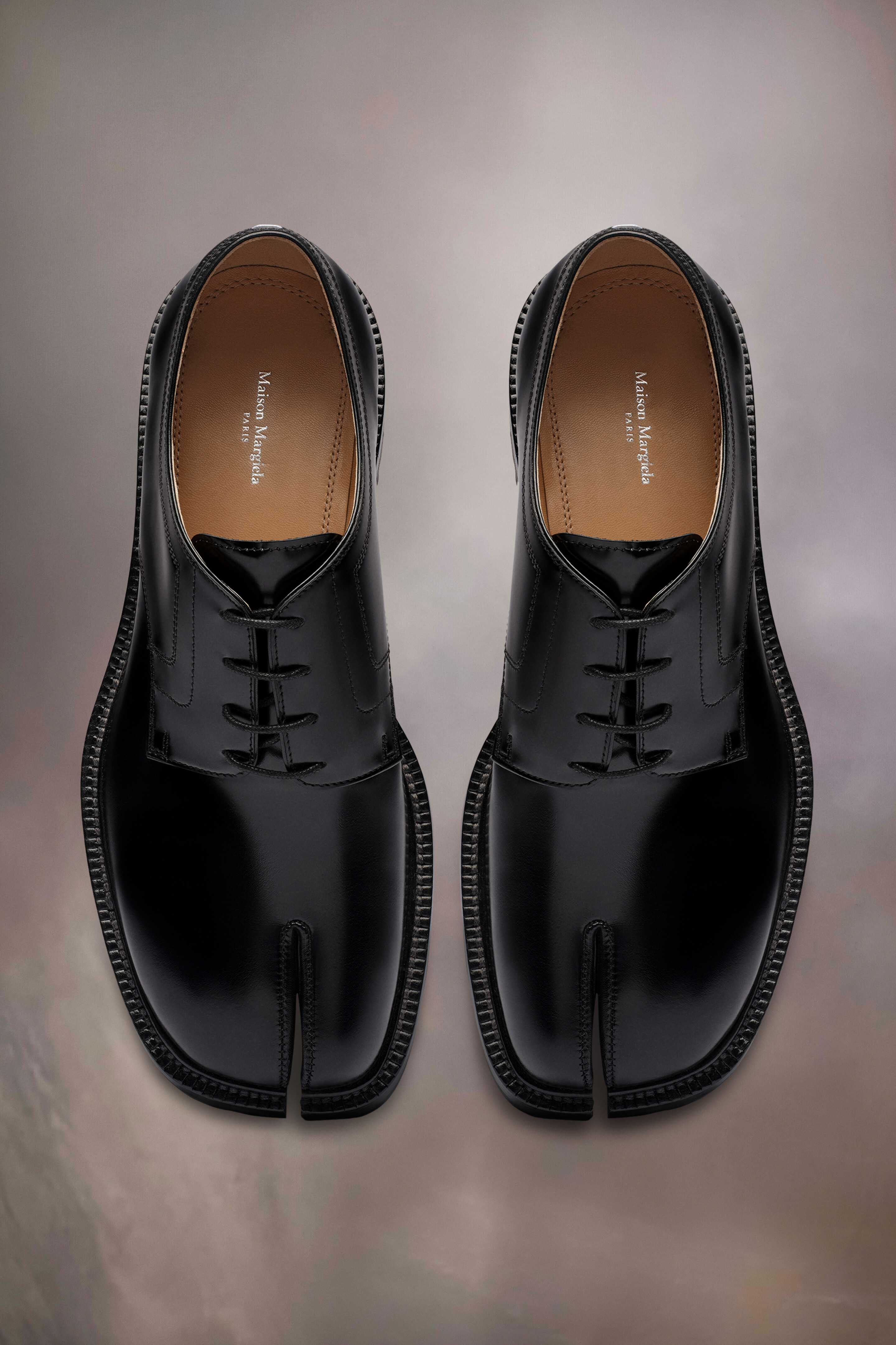 靴 Maison Margiela TABI RUBBER LACE-UPS Maison Margiela - Rubber Tabi Lace Up | HBX - Globally