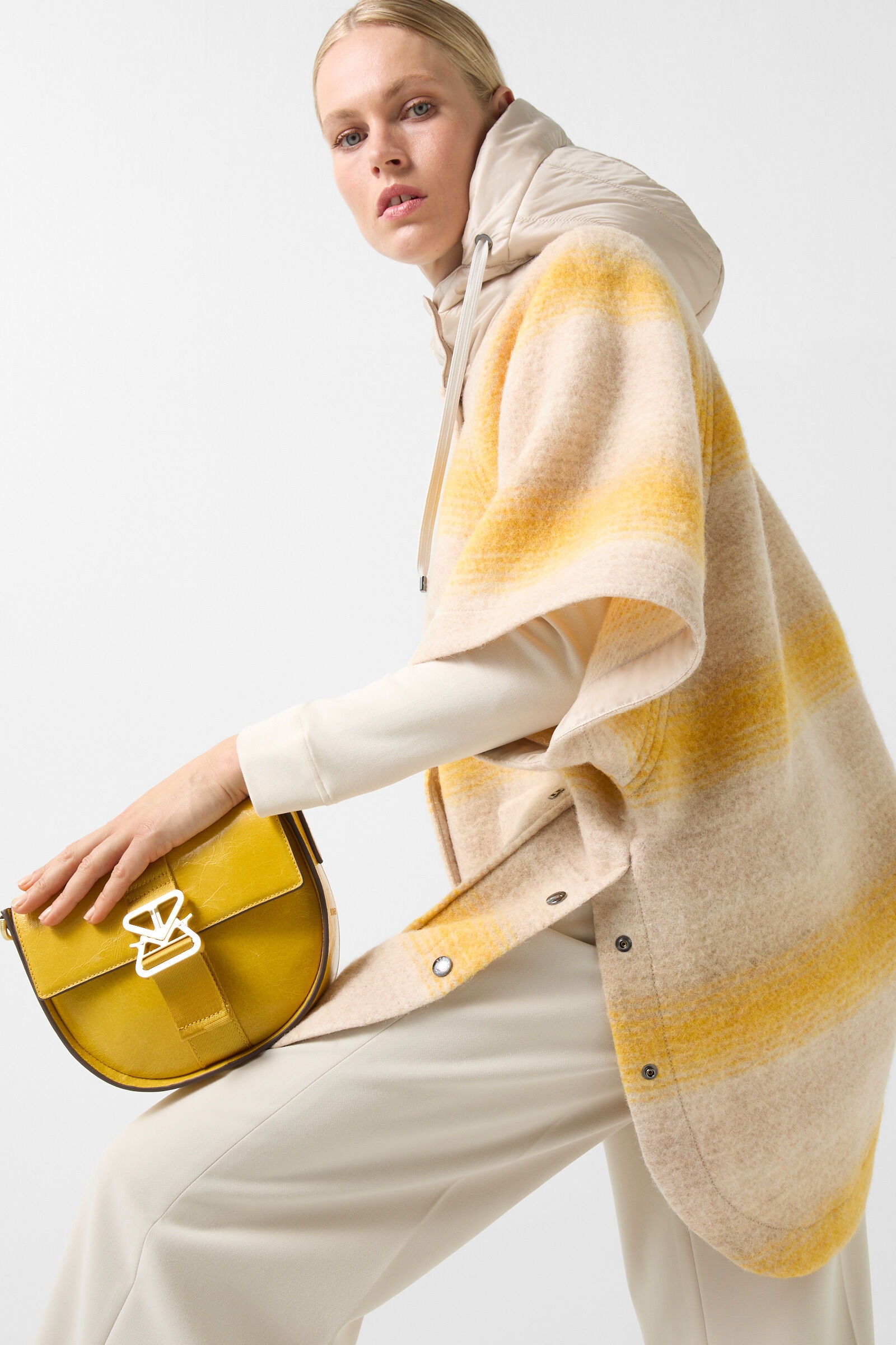 Harriet poncho in Mustard yellow/Beige - 6