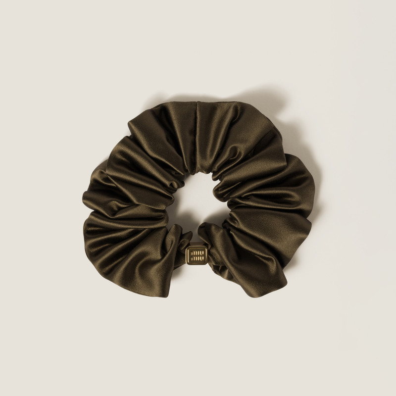 Satin scrunchie 1