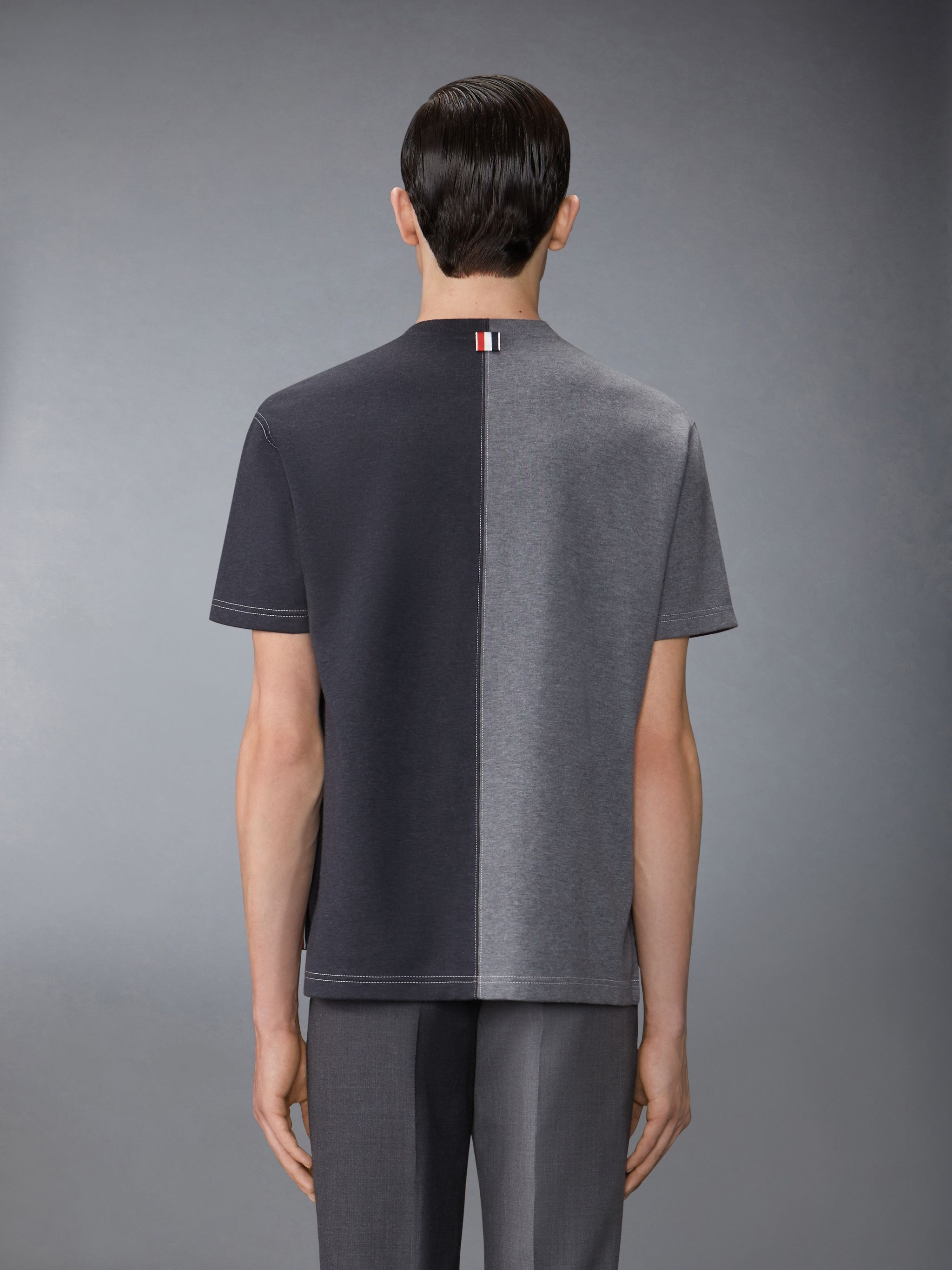 【関税&送料込】Thom Browne T-Shirt With Pocket Thom Browne Men's Medium Weight Jersey Pocket T-Shirt in