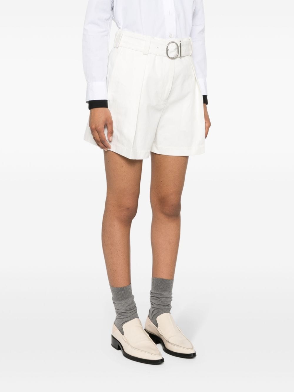 pleat-detail belted cotton shorts - 3