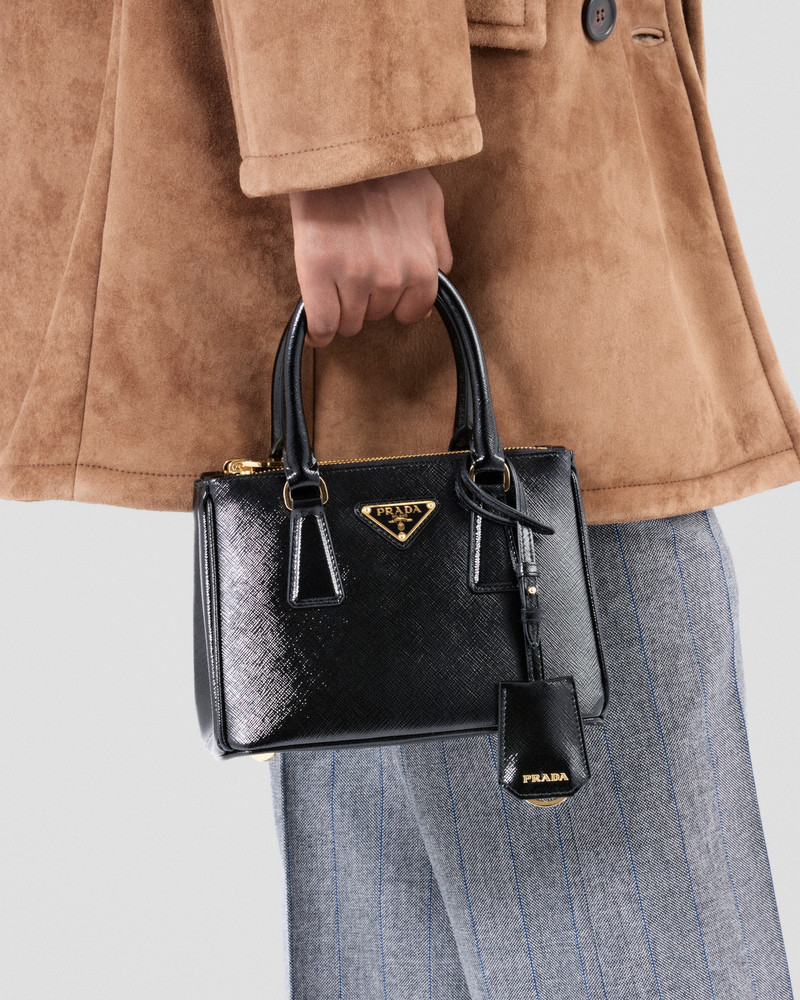 Double-breasted shearling coat 4