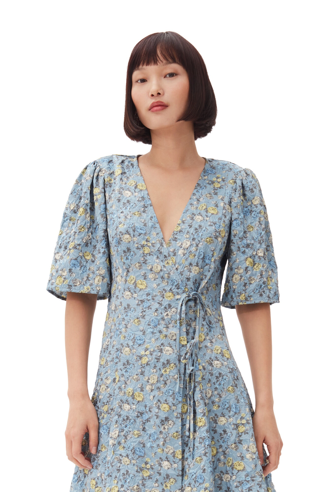 BLUE FLORAL PRINTED CRINKLED SATIN MINI WRAP DRESS - 2