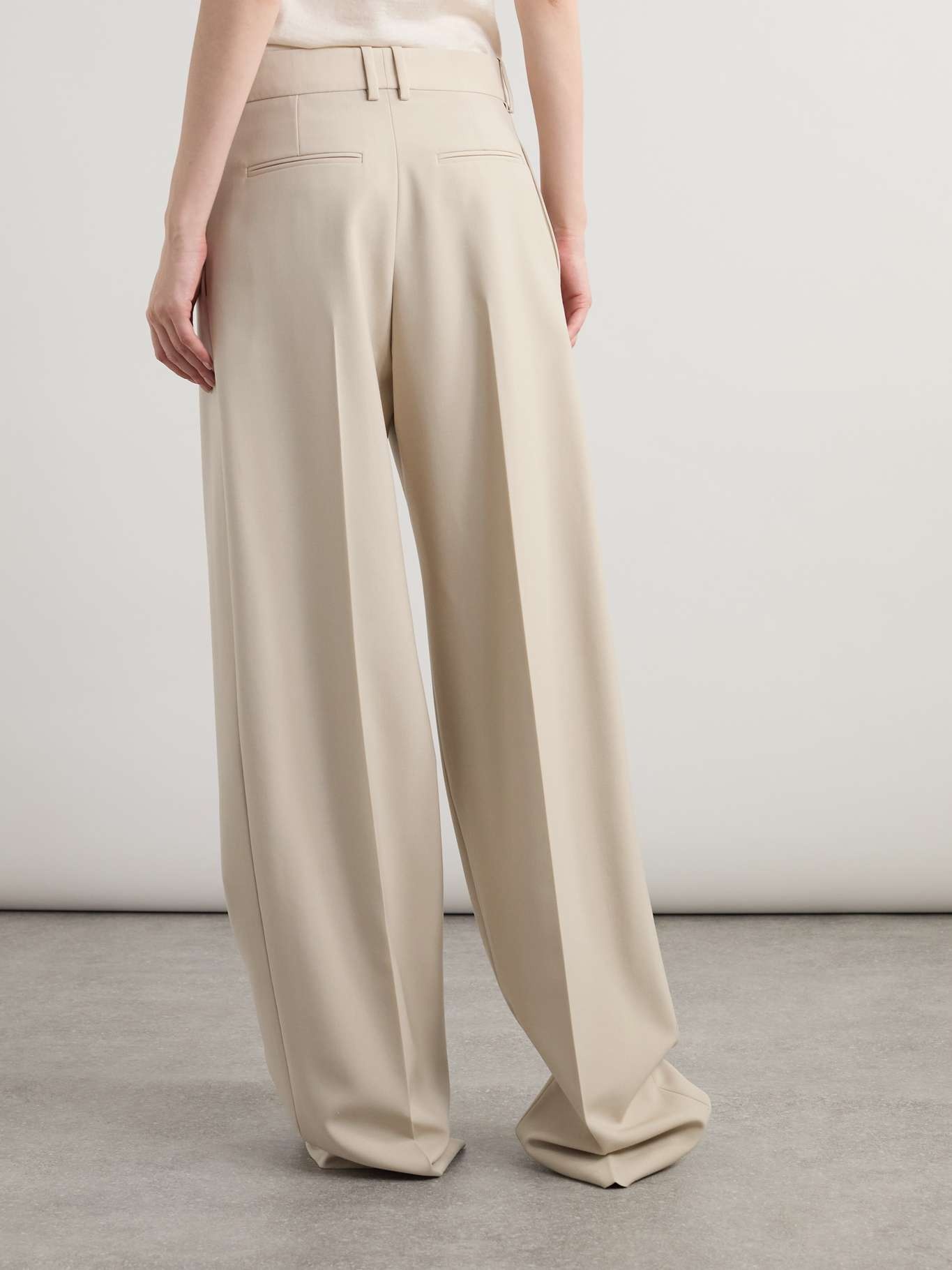 パンツ SAINT LAURENT Women Straight Pants 823734Y2L82 Beige SAINT LAURENT Pleated wool straight-leg pants Beige | REVERSIBLE