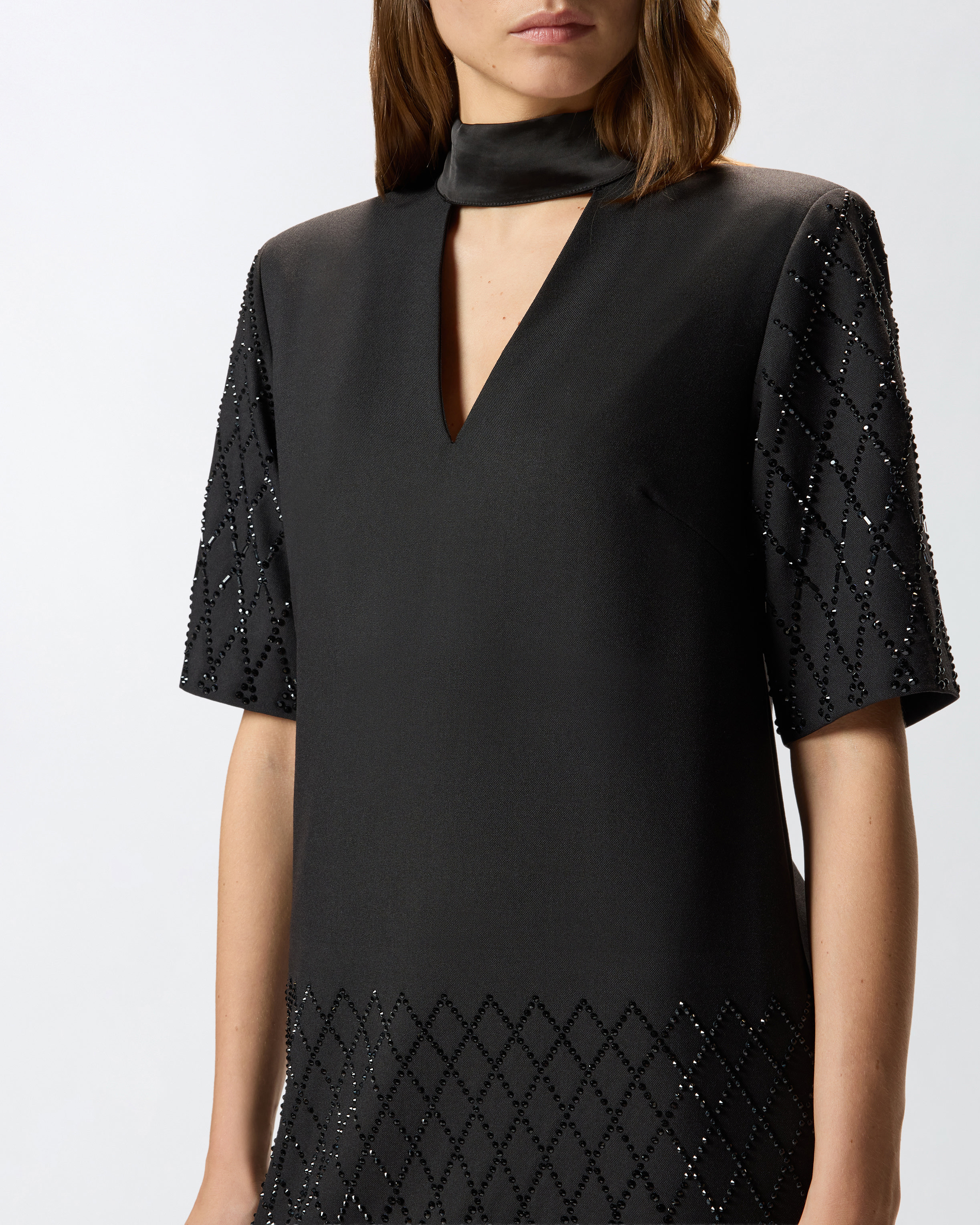 T-SHIRT-STYLE DRESS WITH RHINESTONES - 5