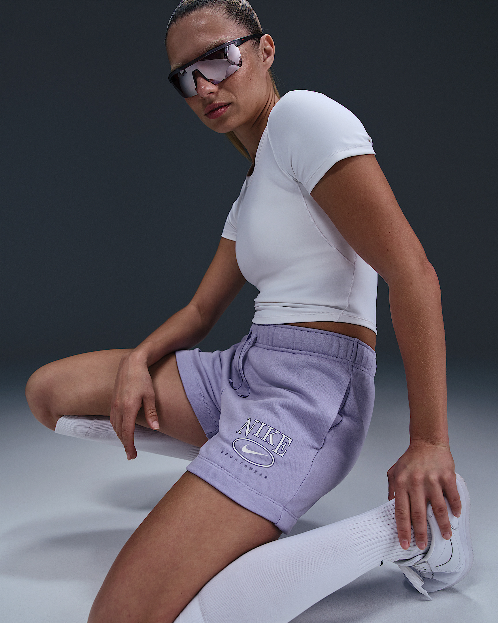 Nike Sportswear Club Fleece Women's Mid-Rise 4" Graphic Shorts - 5