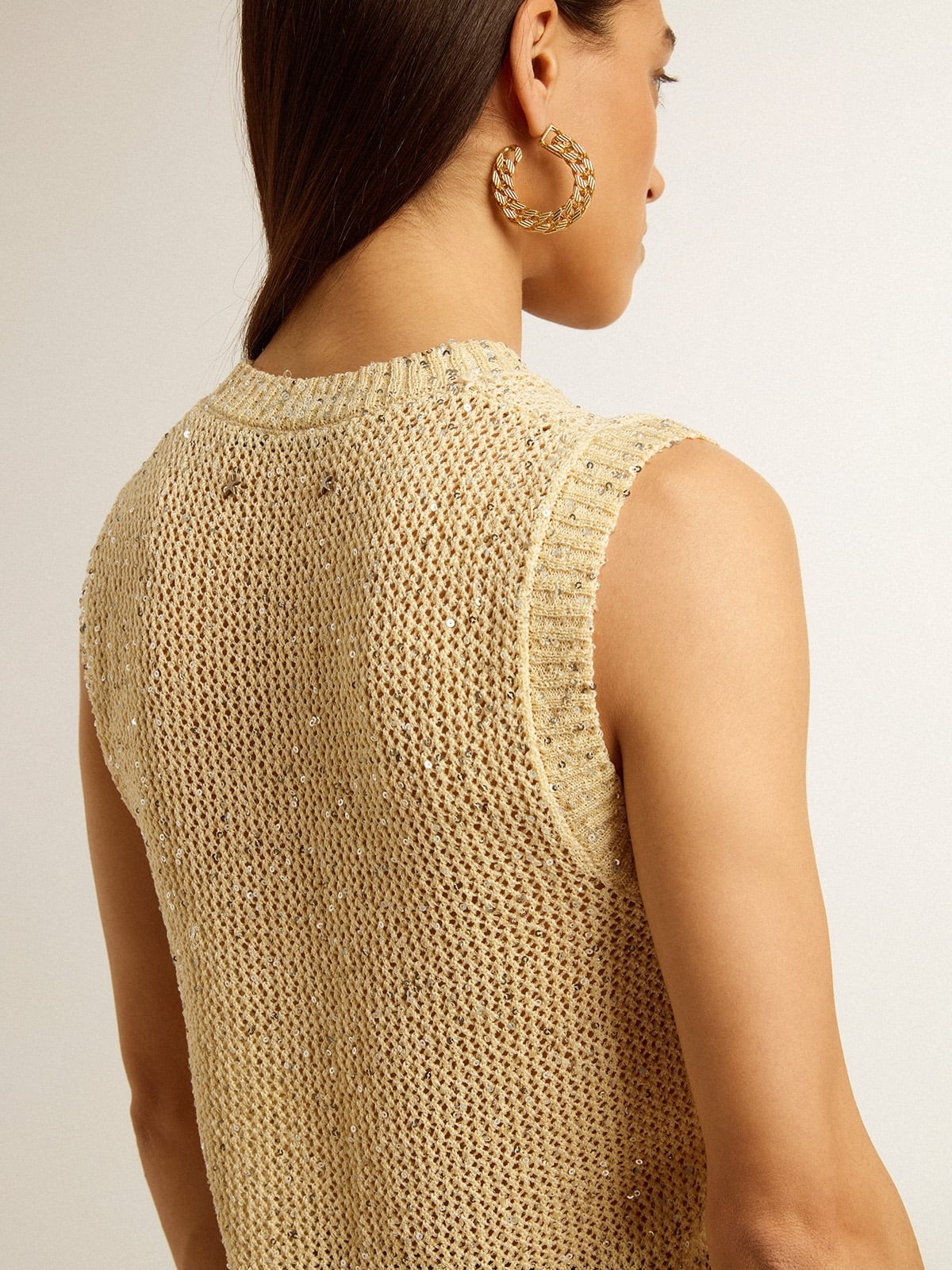 Mesh knit top with sequins and contrasting details - 5