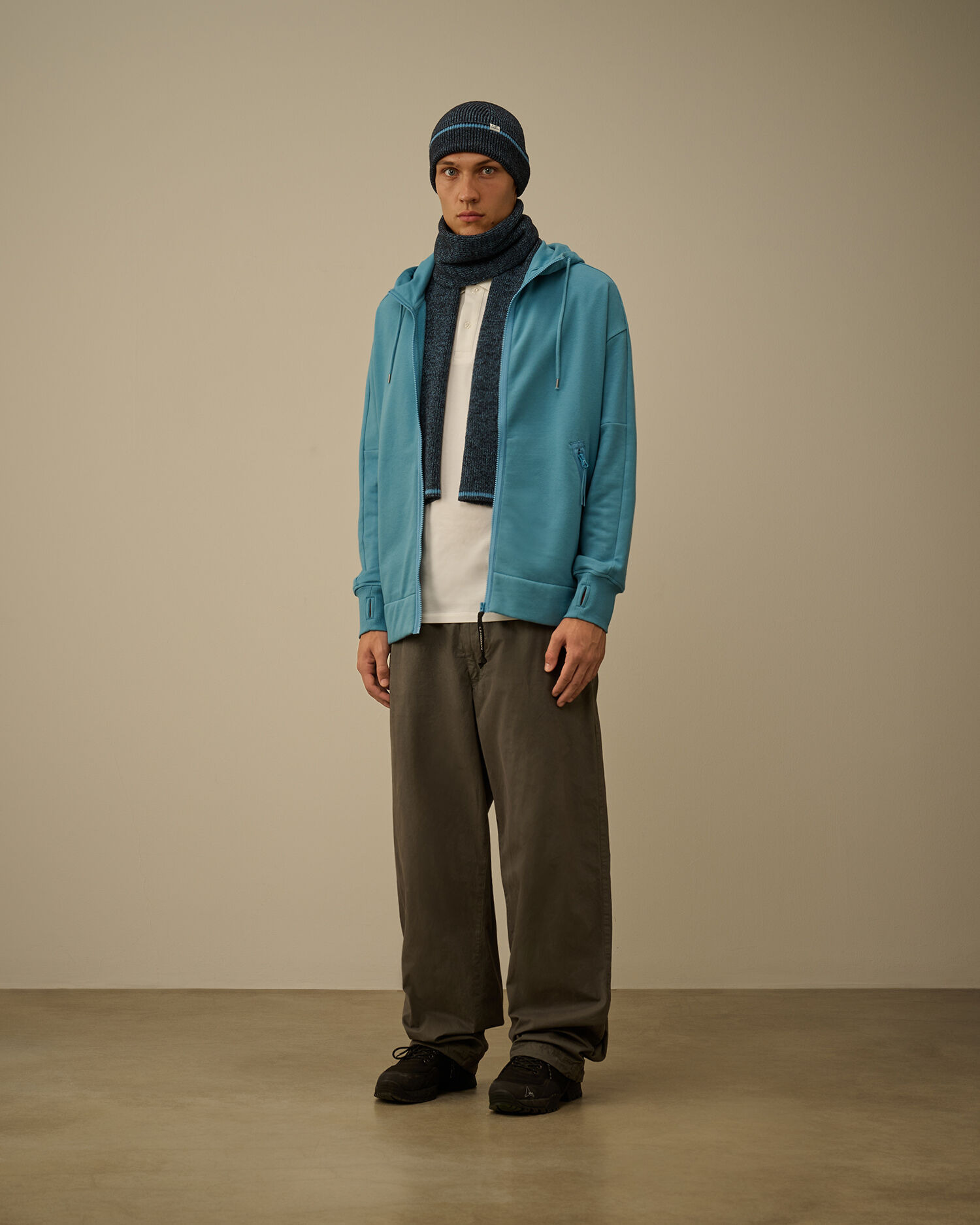 Diagonal Raised Fleece Goggle Sweatshirt - 2