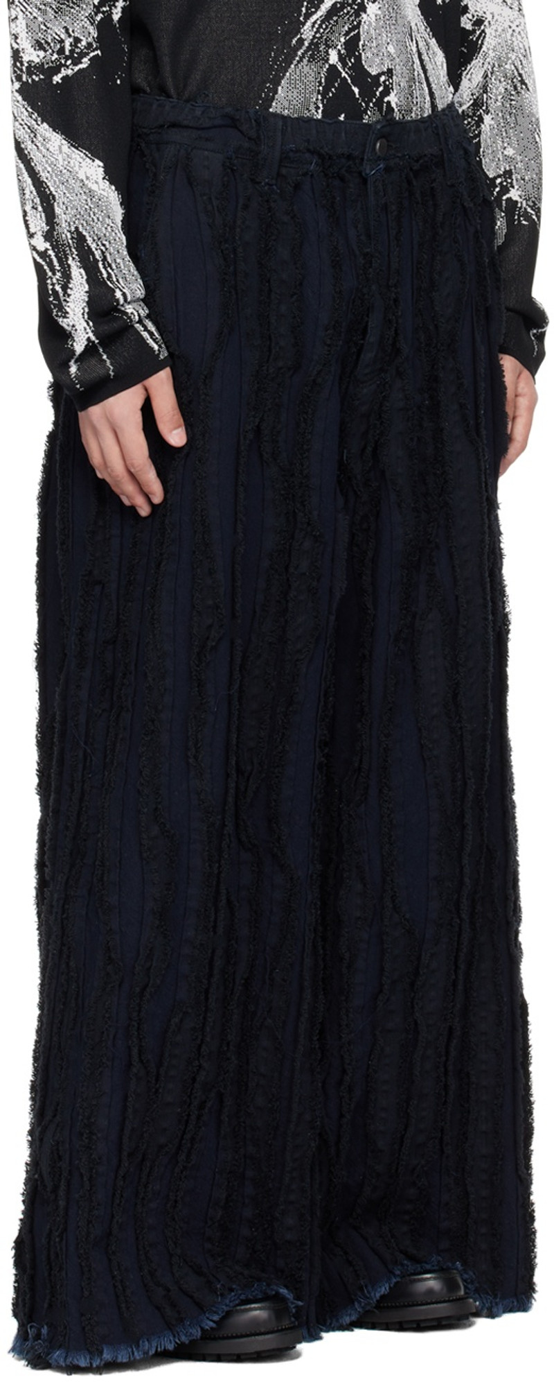 TAAKK Black Frayed Edge Jeans outlook
