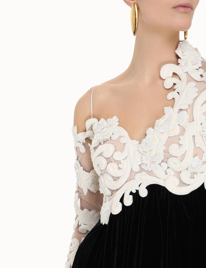 SENSORY VELVET BODICE GOWN 5