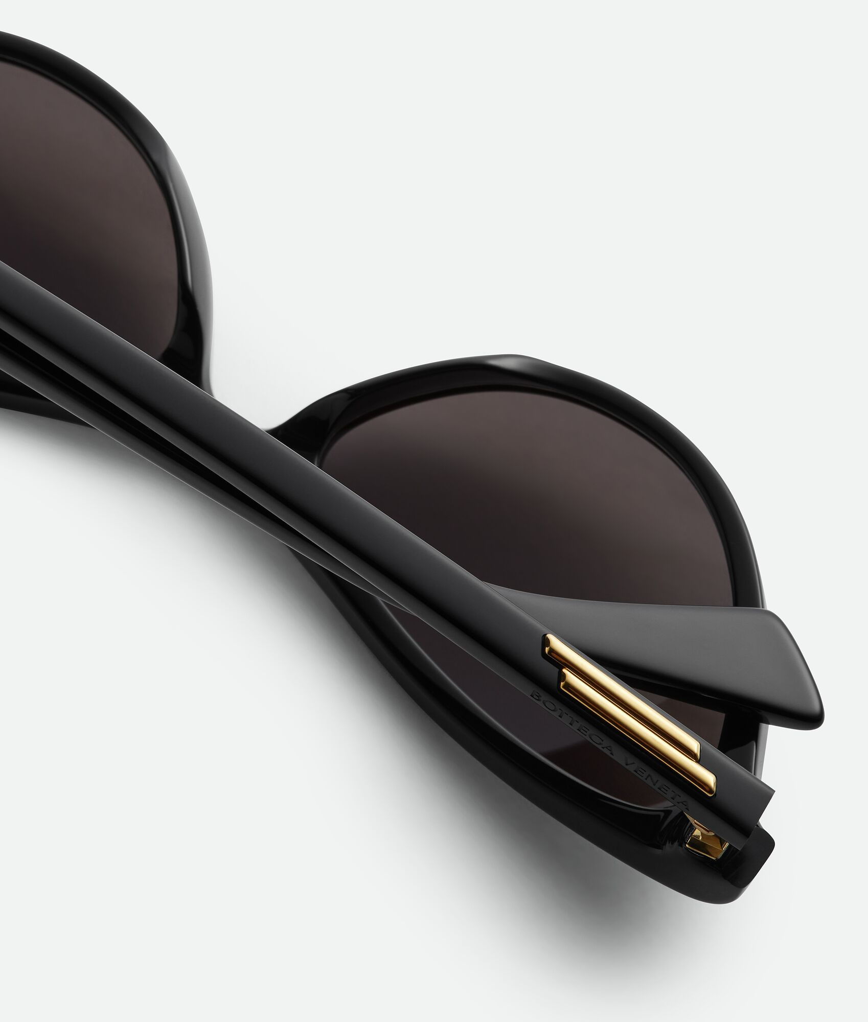 Classic Cat Eye Sunglasses - 4