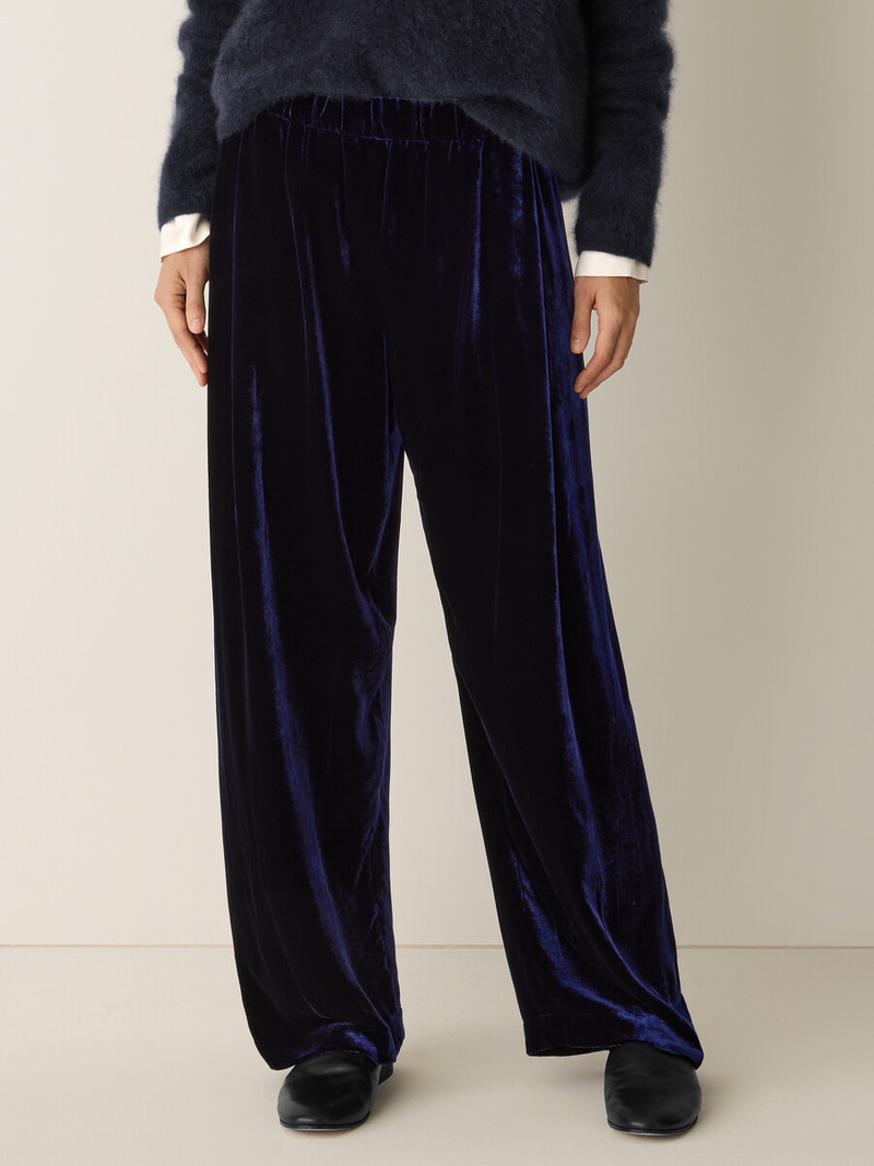 Velvet Pleated Straight Pant 3