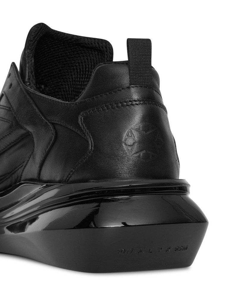 MONO HIKING SNEAKER 7