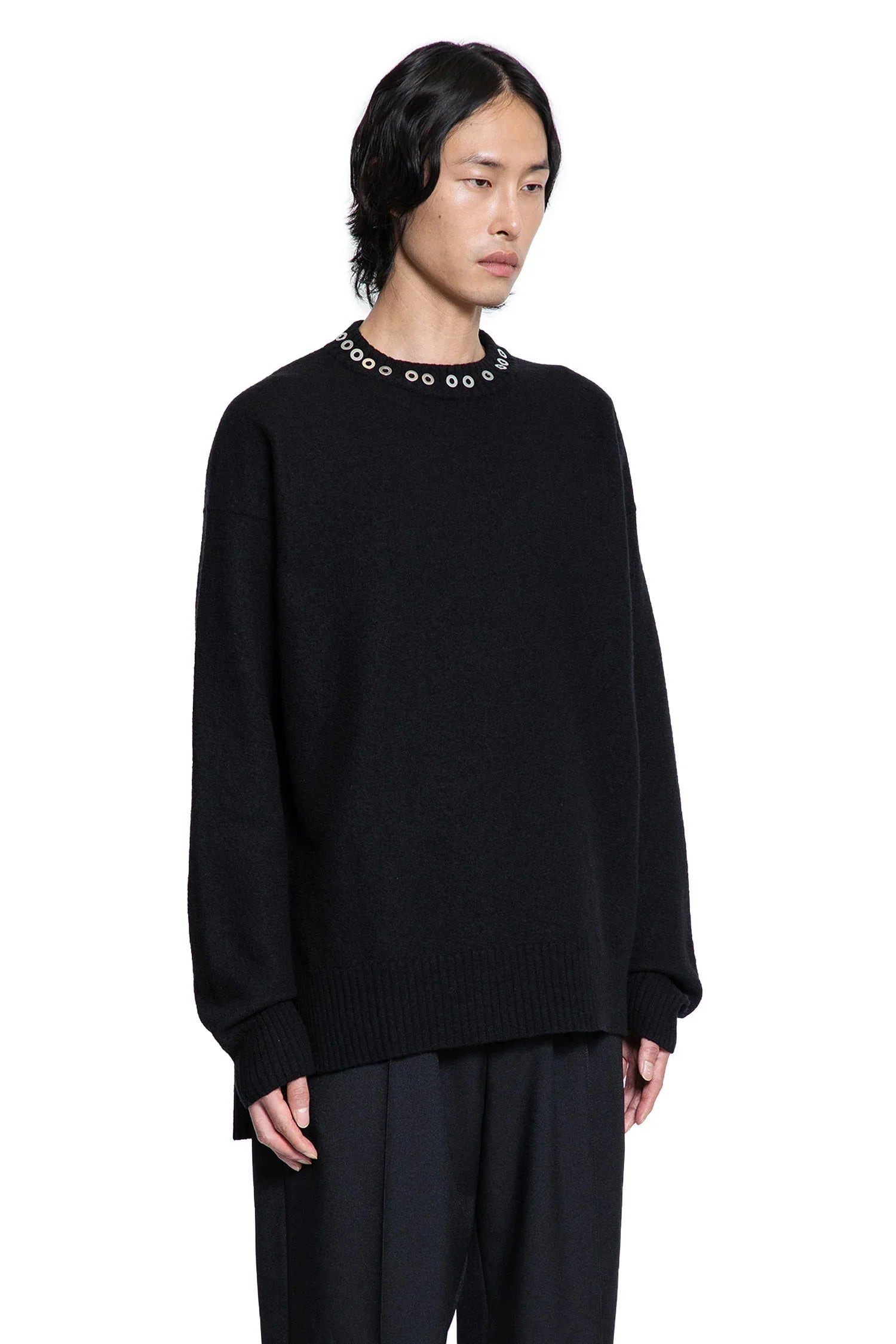 Crewneck-Jumper-With-Stud-Application - 2