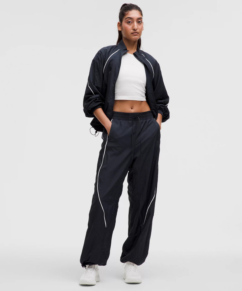 lululemon License to Train Lightweight Jacket outlook