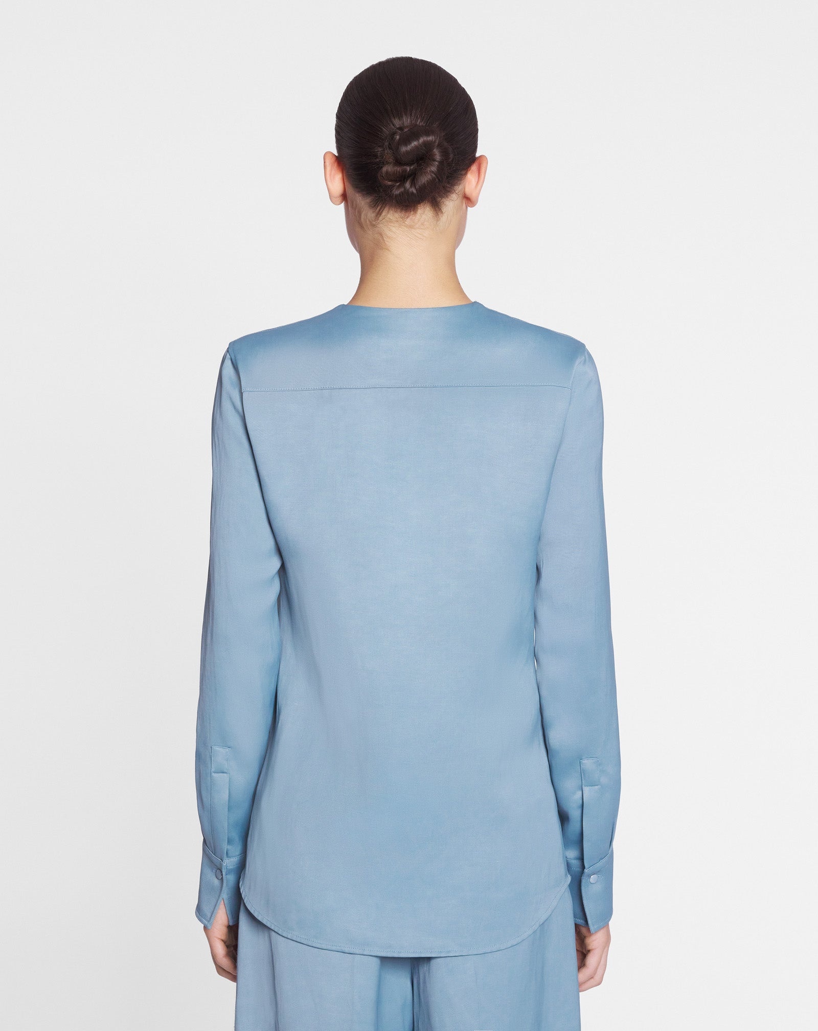 COLLARLESS SHIRT WITH AN EMBROIDERED POCKET - 4