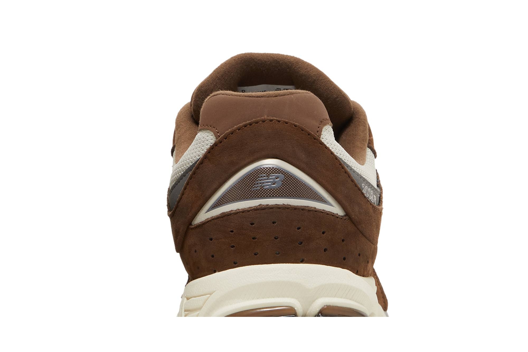 2002R 'Brown Beige' - 7