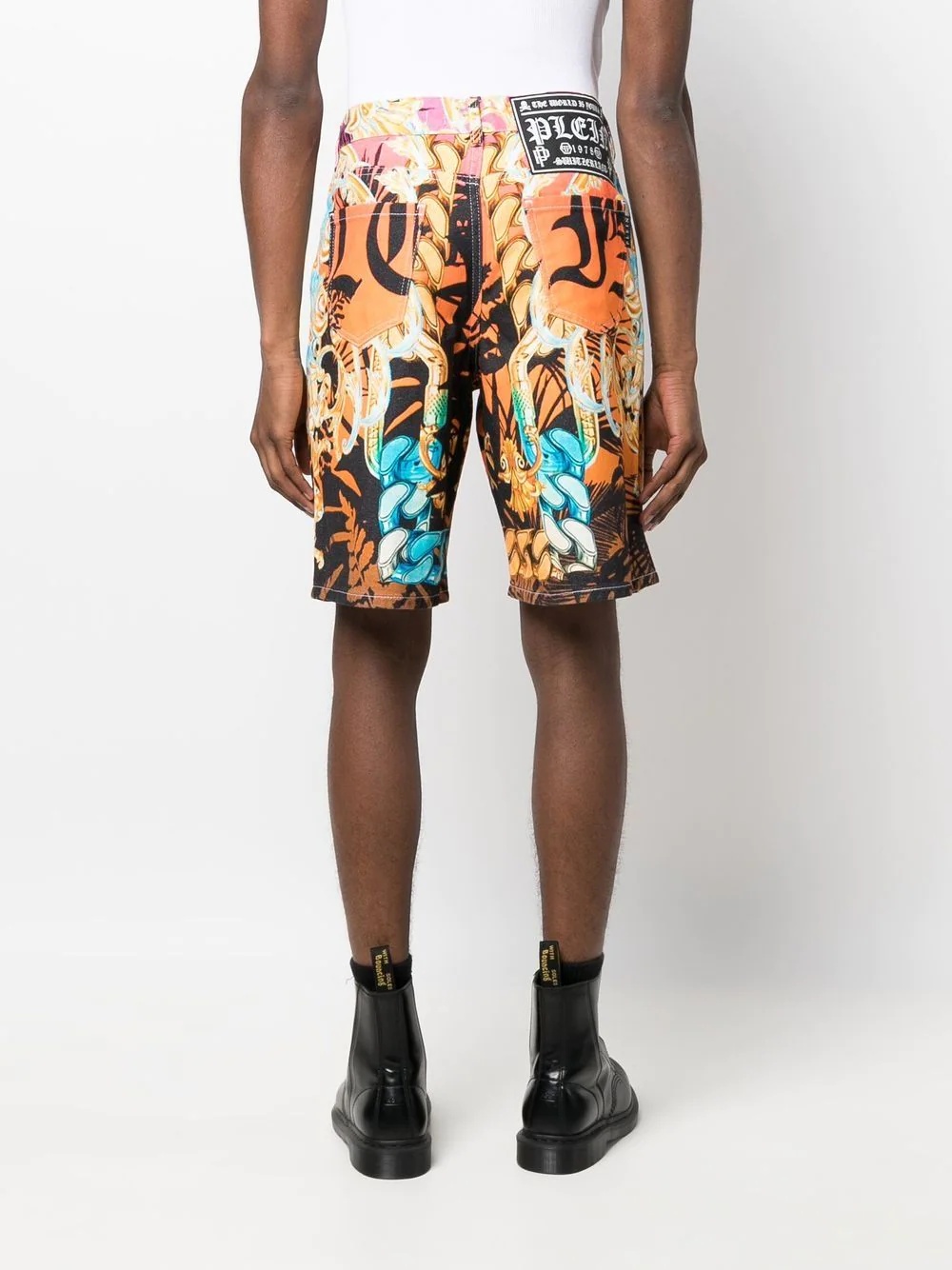 all-over baroque-print shorts - 4