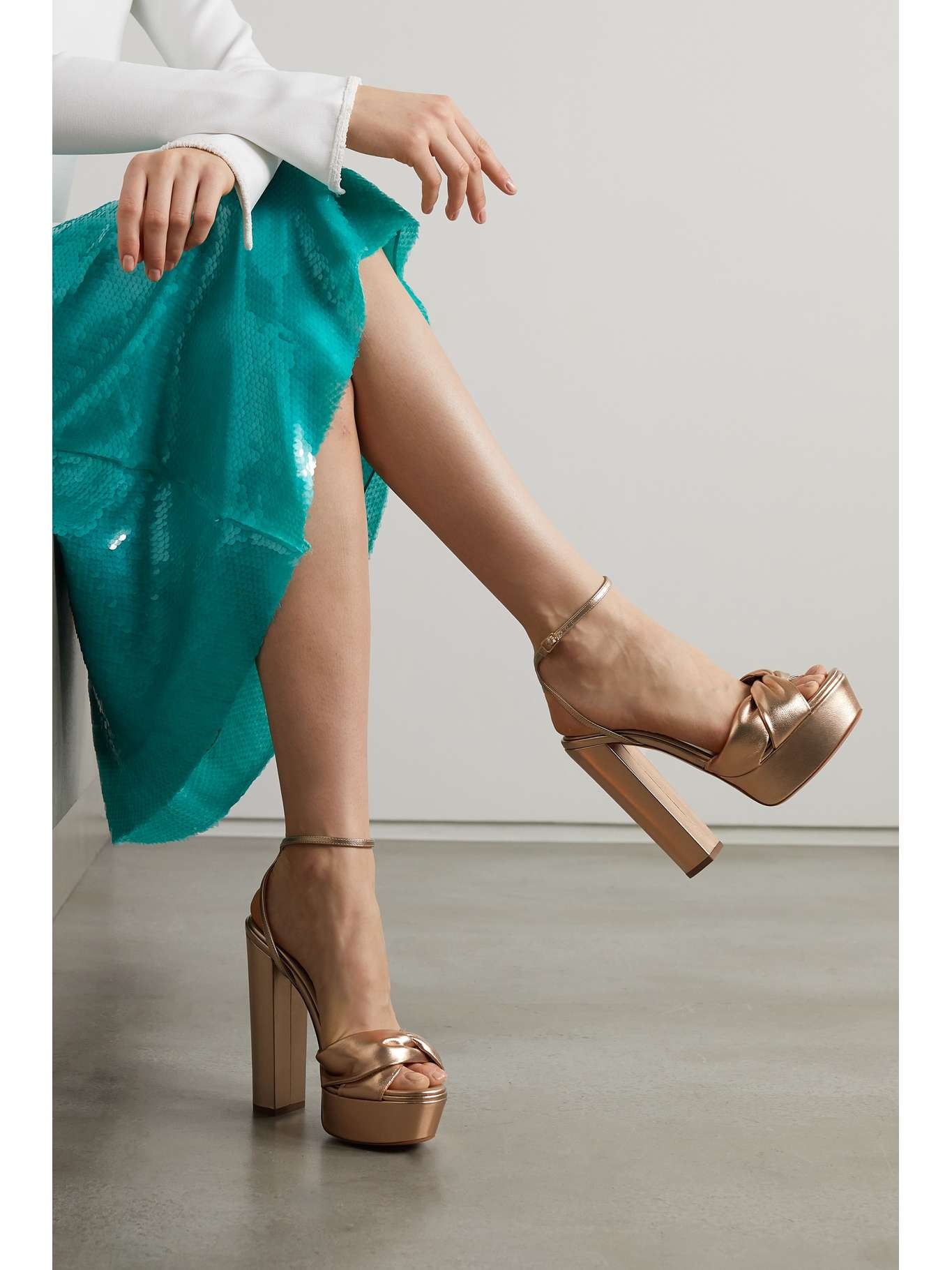 AQUAZZURA Olie Plateau 140 knotted metallic leather platform
