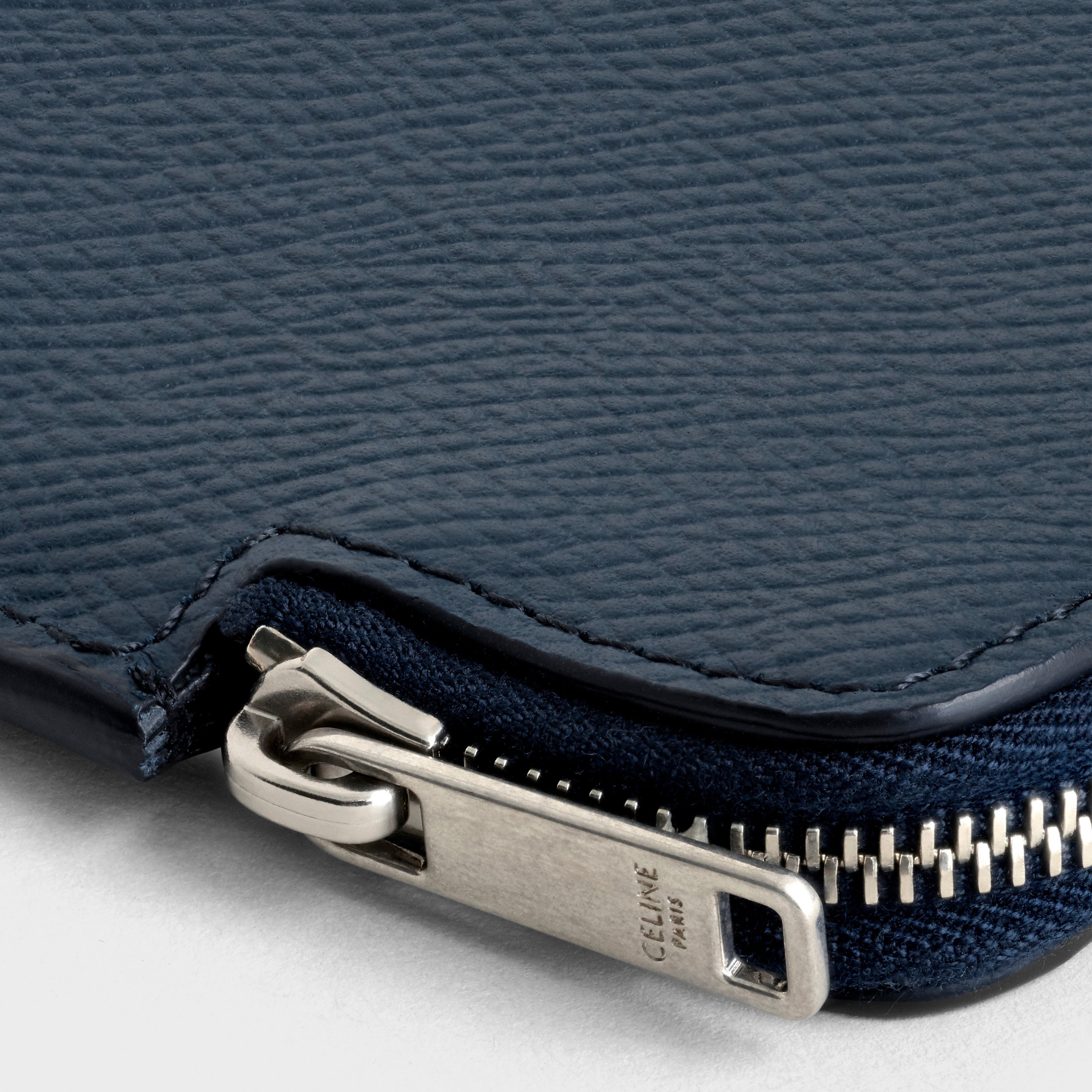 DOCUMENT HOLDER IN GRAINED CALFSKIN - 4