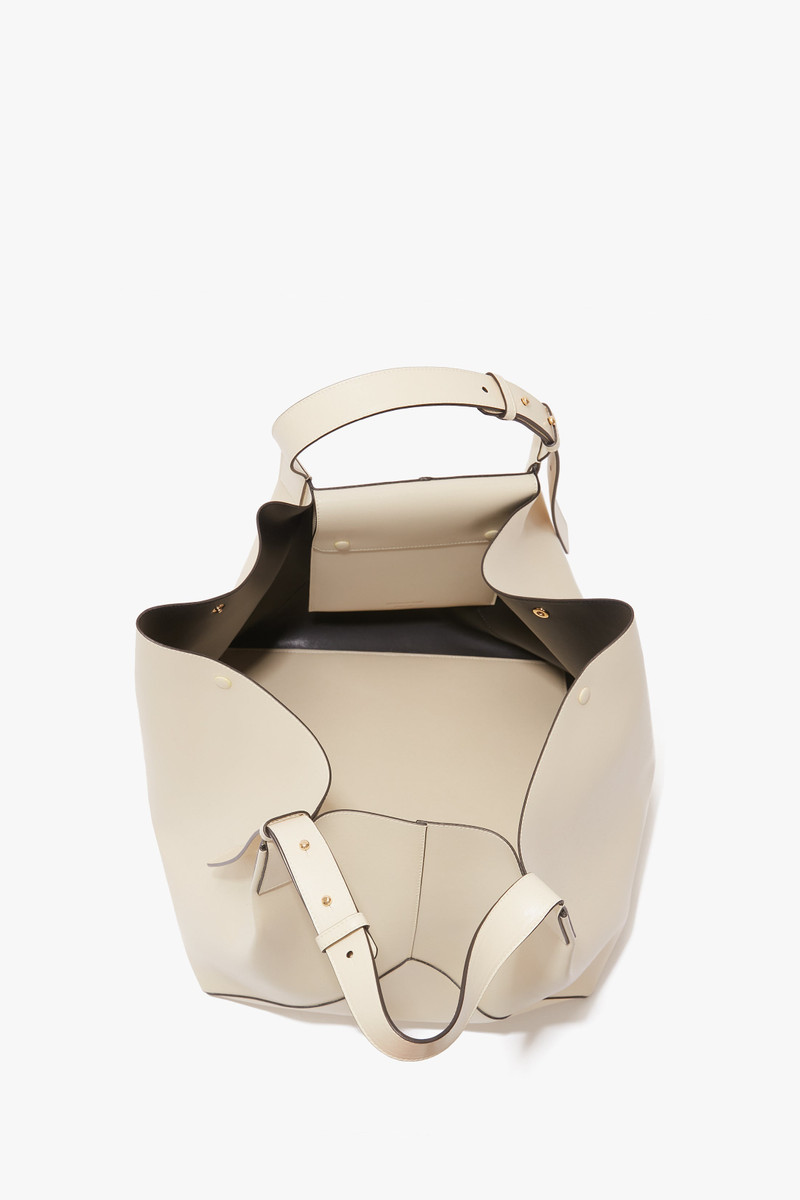 W11 Medium Tote Bag in Ivory Leather 7