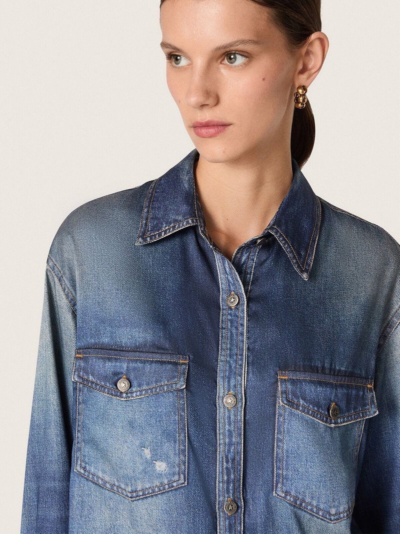 Women's oversized shirt with a lived-in denim effect 4