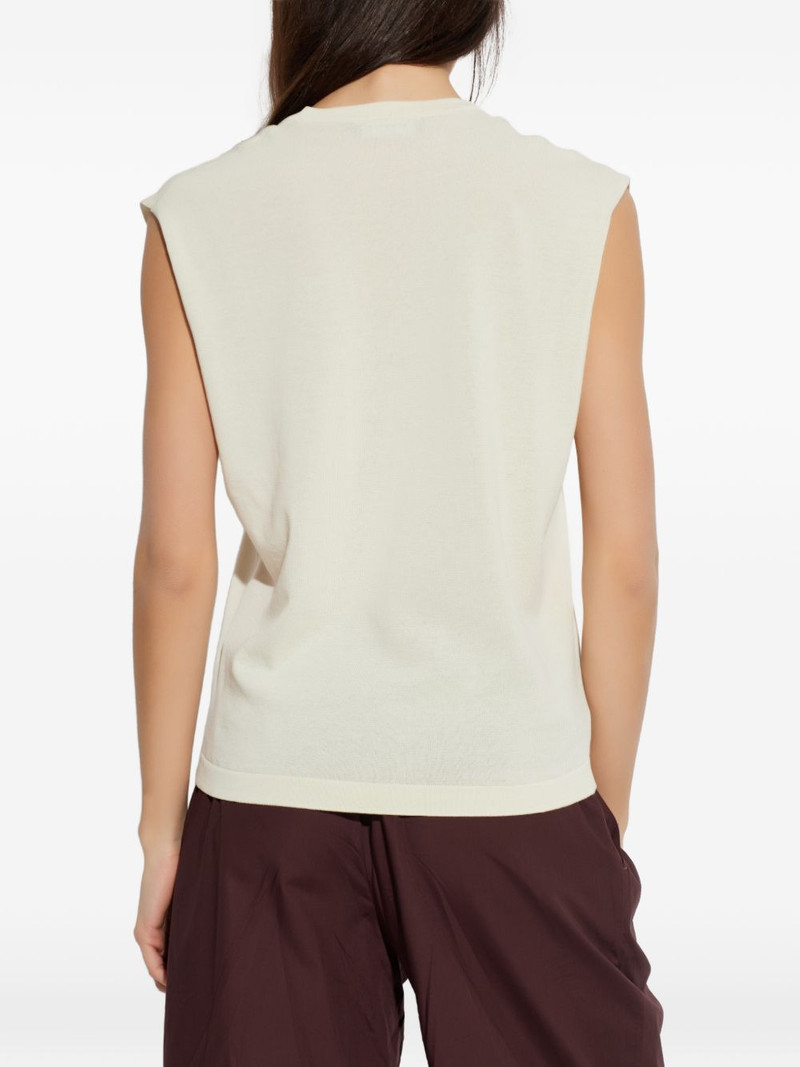 V-neck sleeveless vest 4