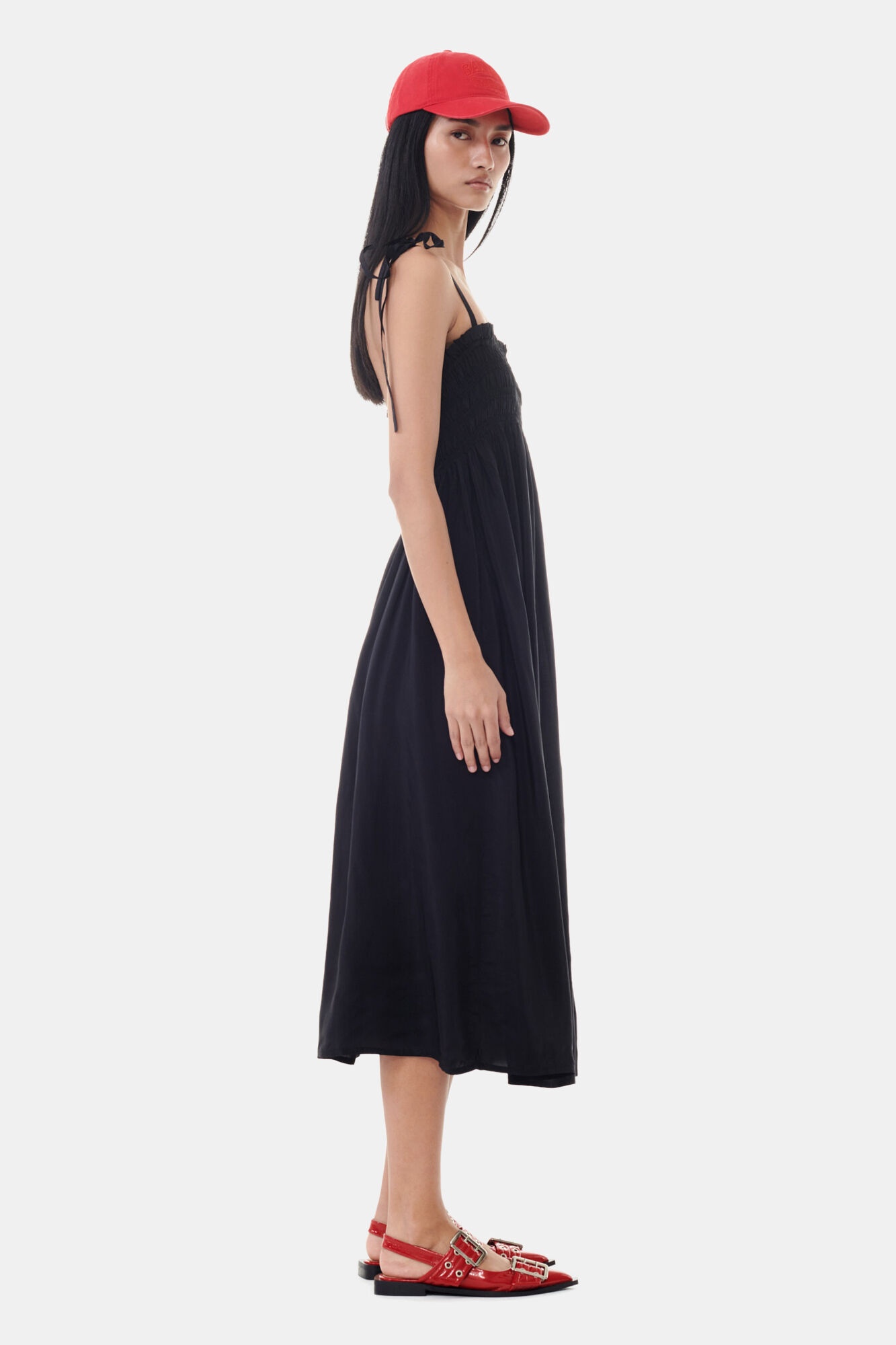 GANNI BLACK VISCOSE HABOTAI MIDI SMOCK STRAP DRESS | ganni