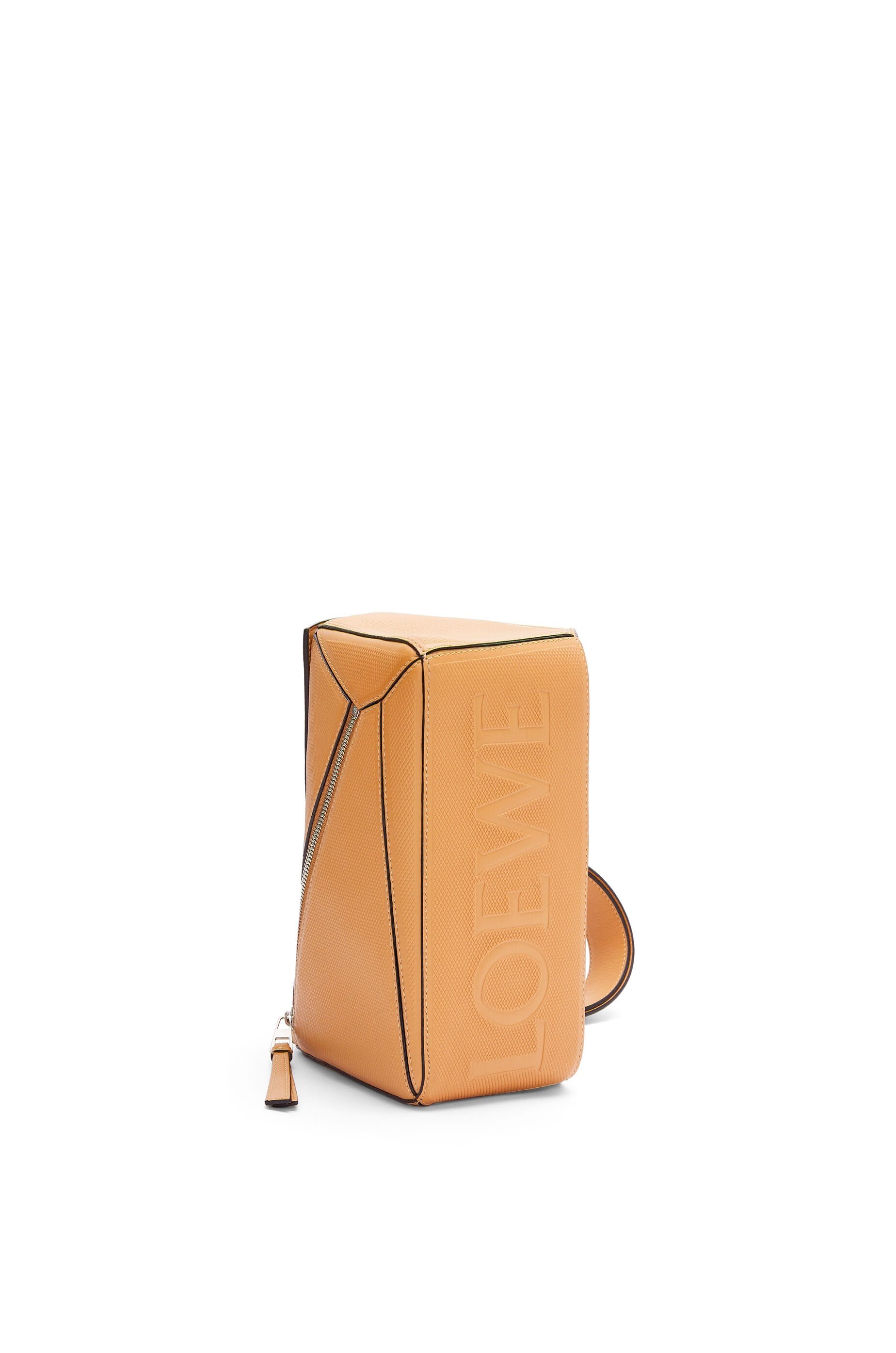 Small Puzzle bumbag in diamond calfskin - 3