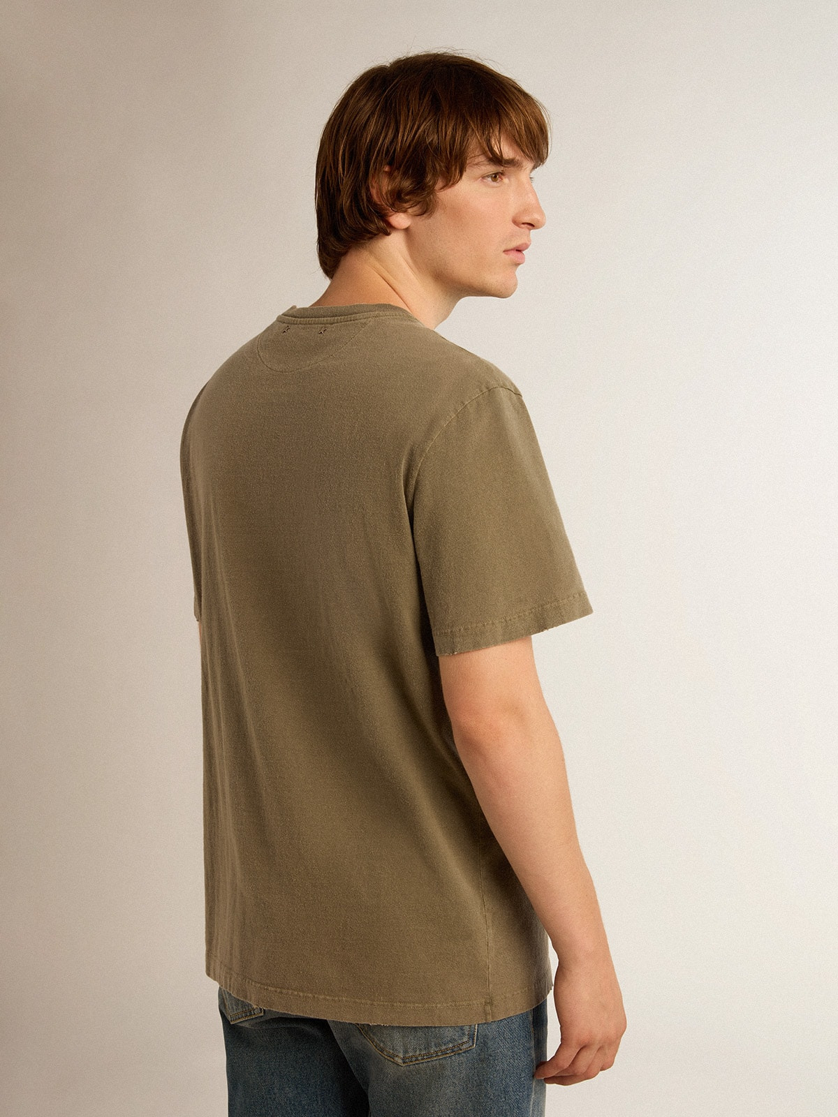 Men's olive green T-shirt with Golden lettering - 4