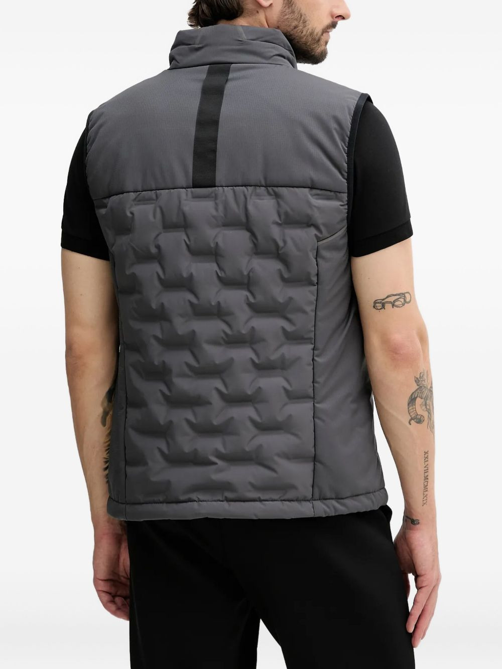 panelled quilted gilet - 3