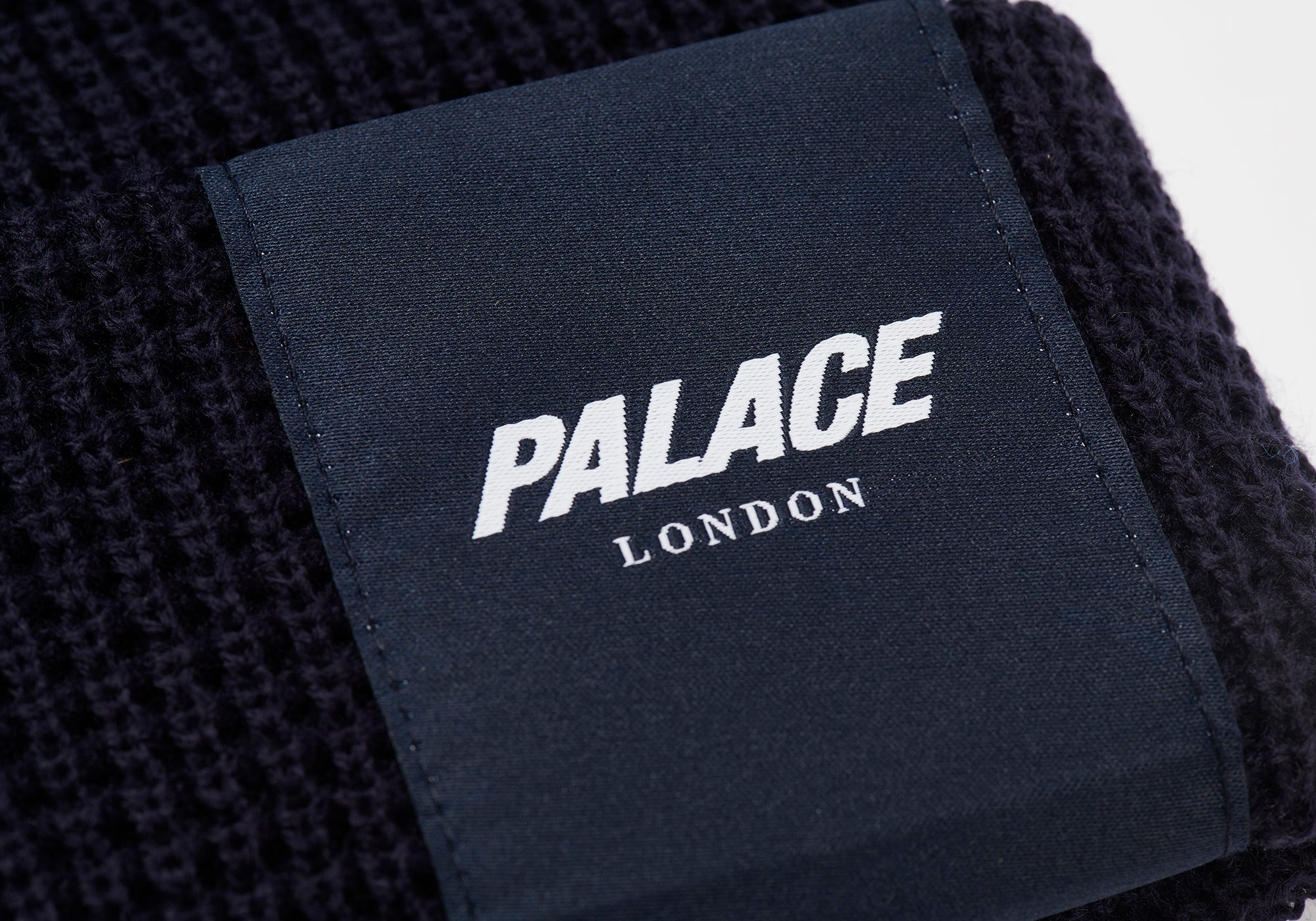 PALACE LONDON WAFFLE BEANIE NAVY - 3