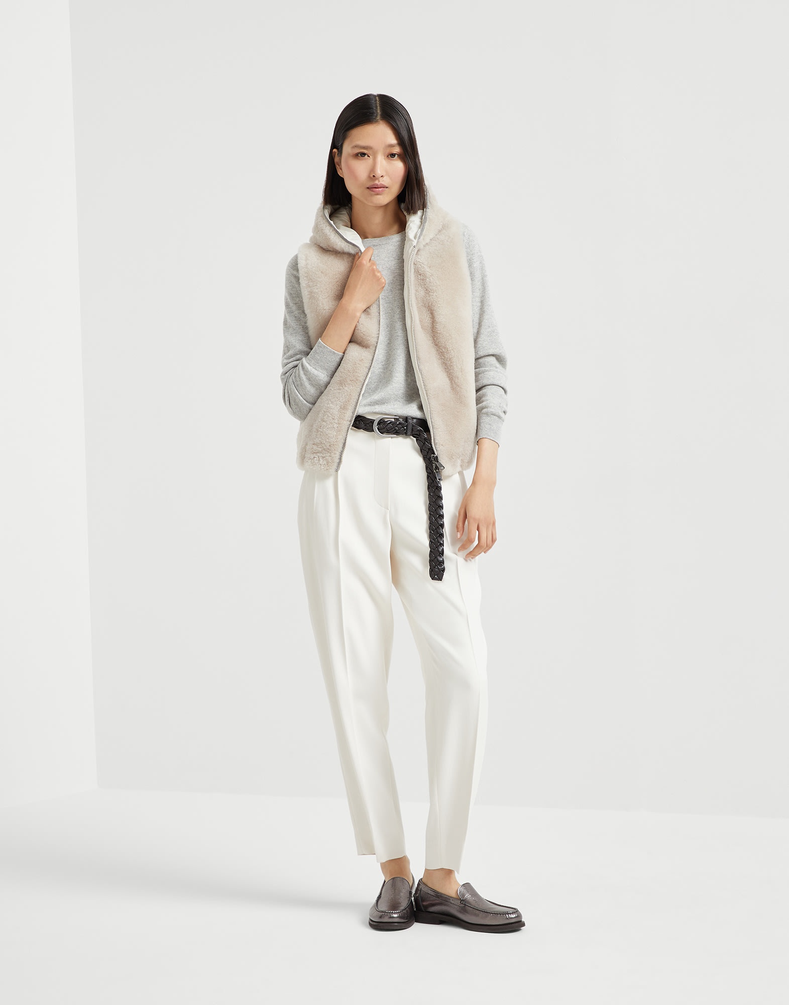Cashmere shearling reversible hooded vest with precious trim - 5