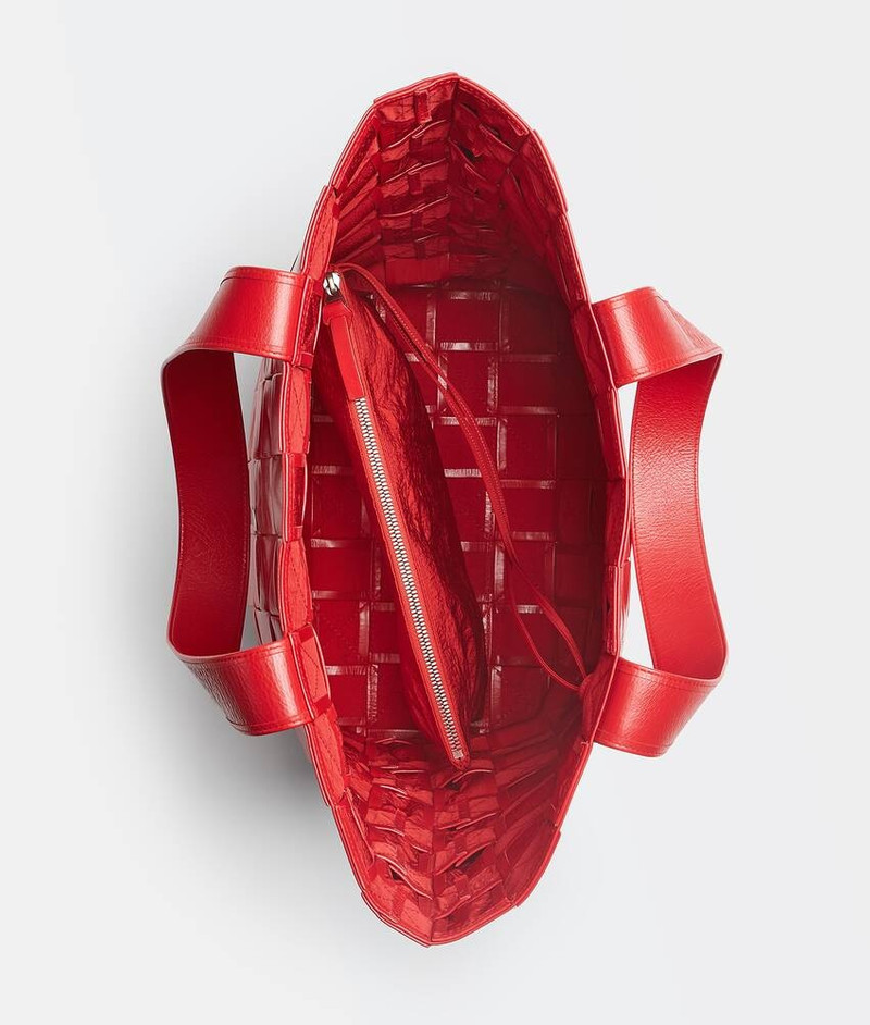 Bottega Veneta cassette outlook