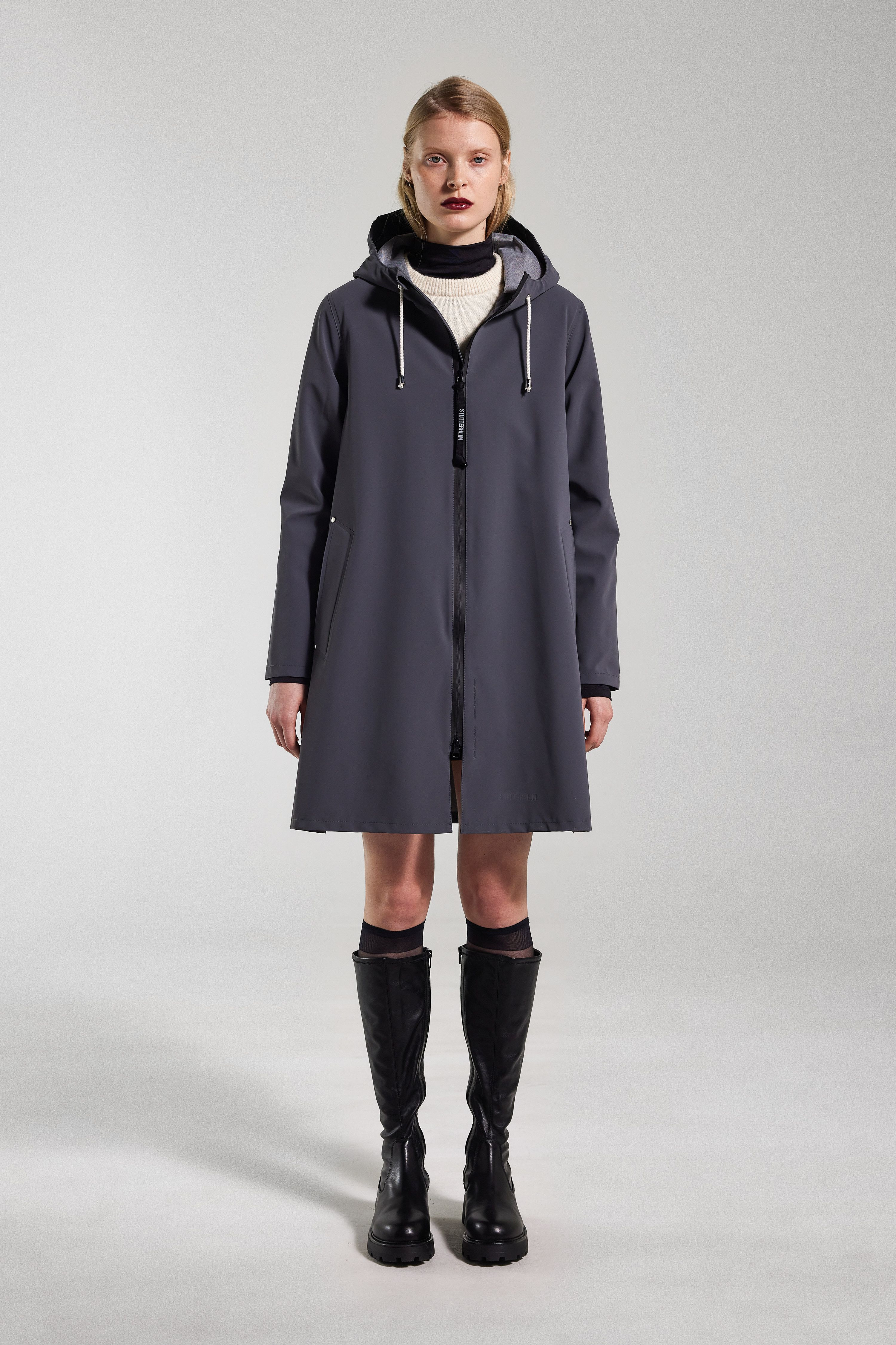 Mosebacke Lightweight Zip Matte Raincoat Metal - 2