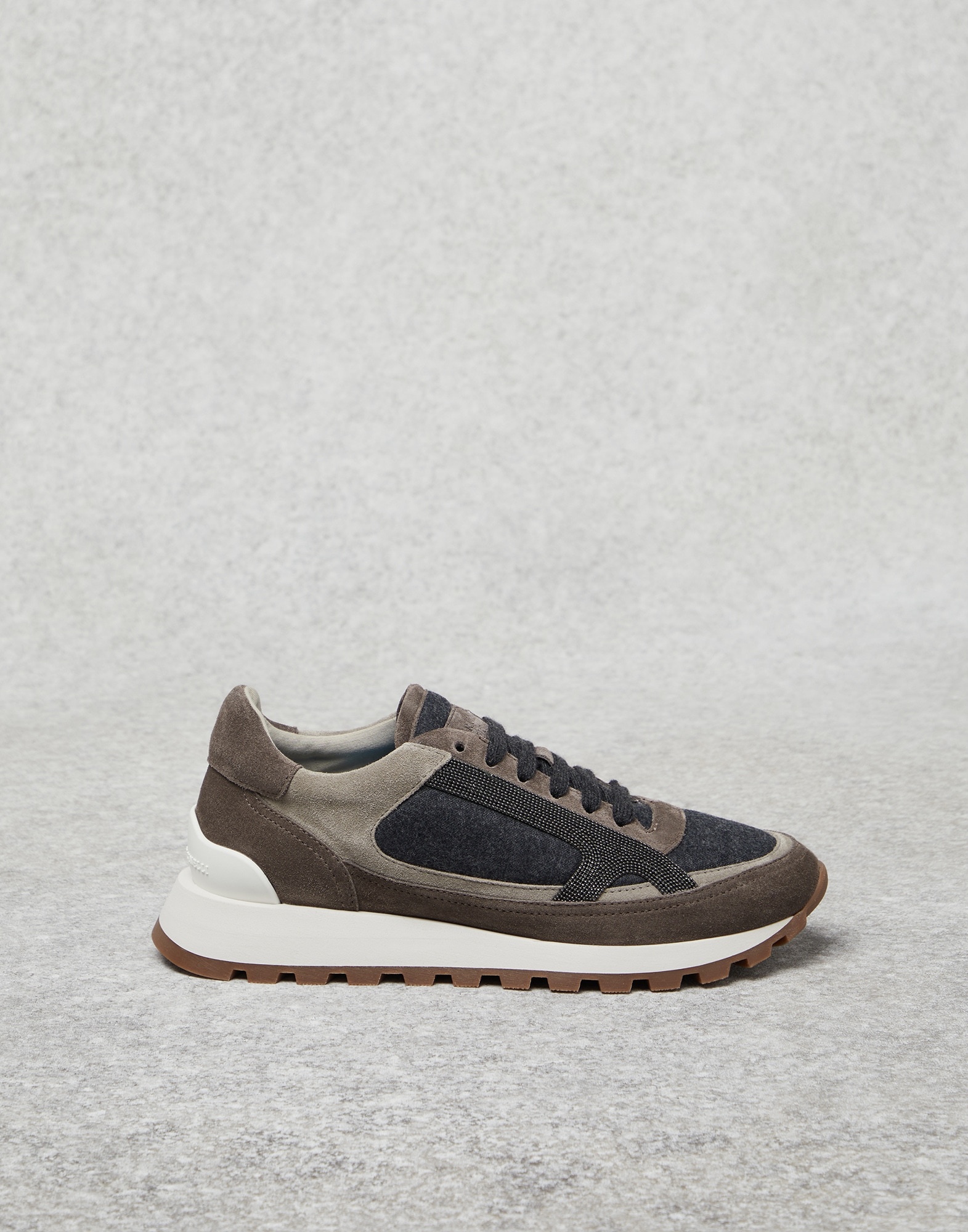 Suede and virgin wool flannel runners with precious contour - 1