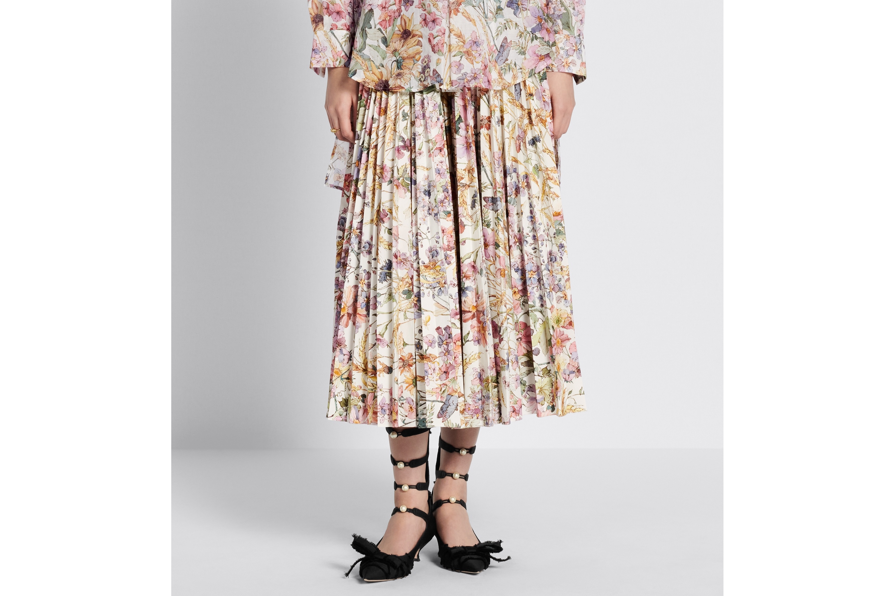 Mid-Length Pleated Skirt - 4