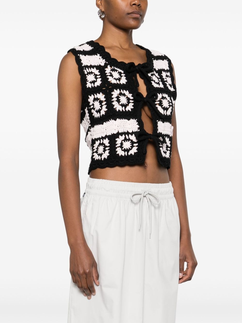floral-motif top - 3