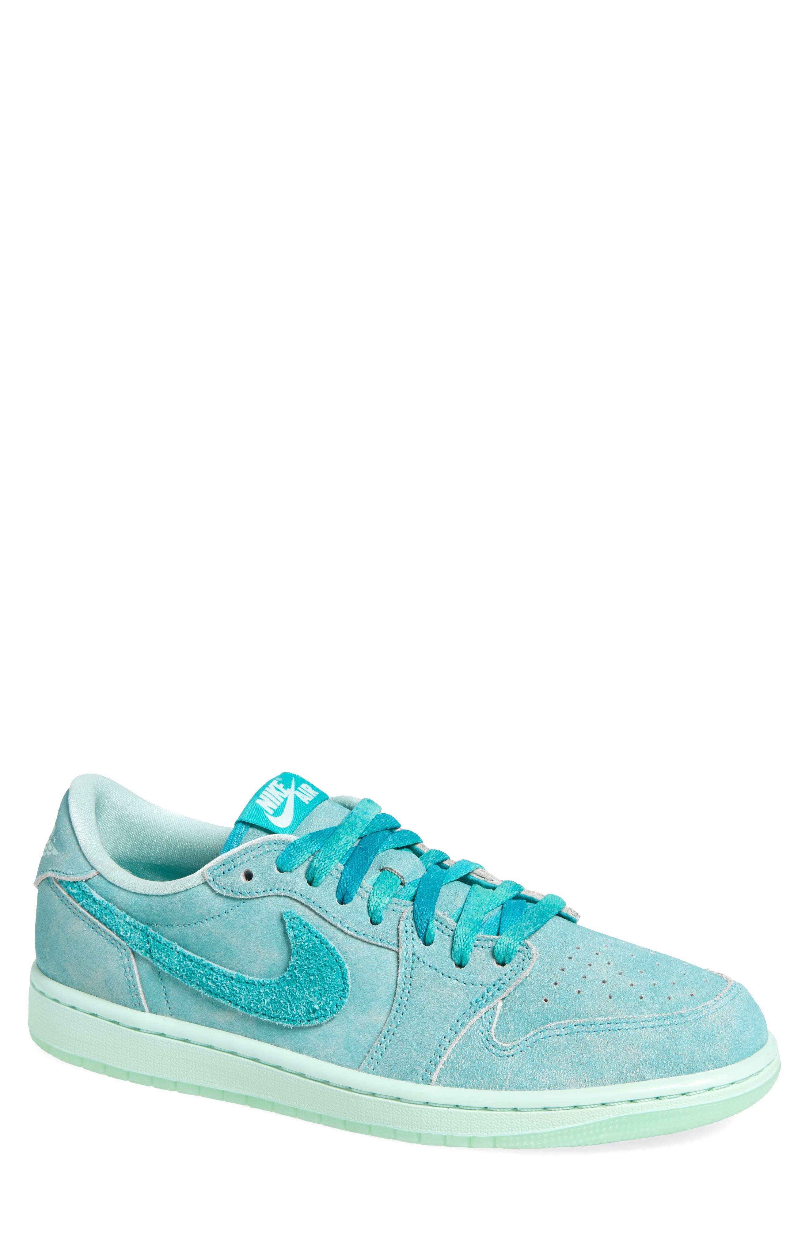Air Jordan 1 Retro Low Basketball Sneaker in Washed Teal/Teal/Igloo at Nordstrom - 1