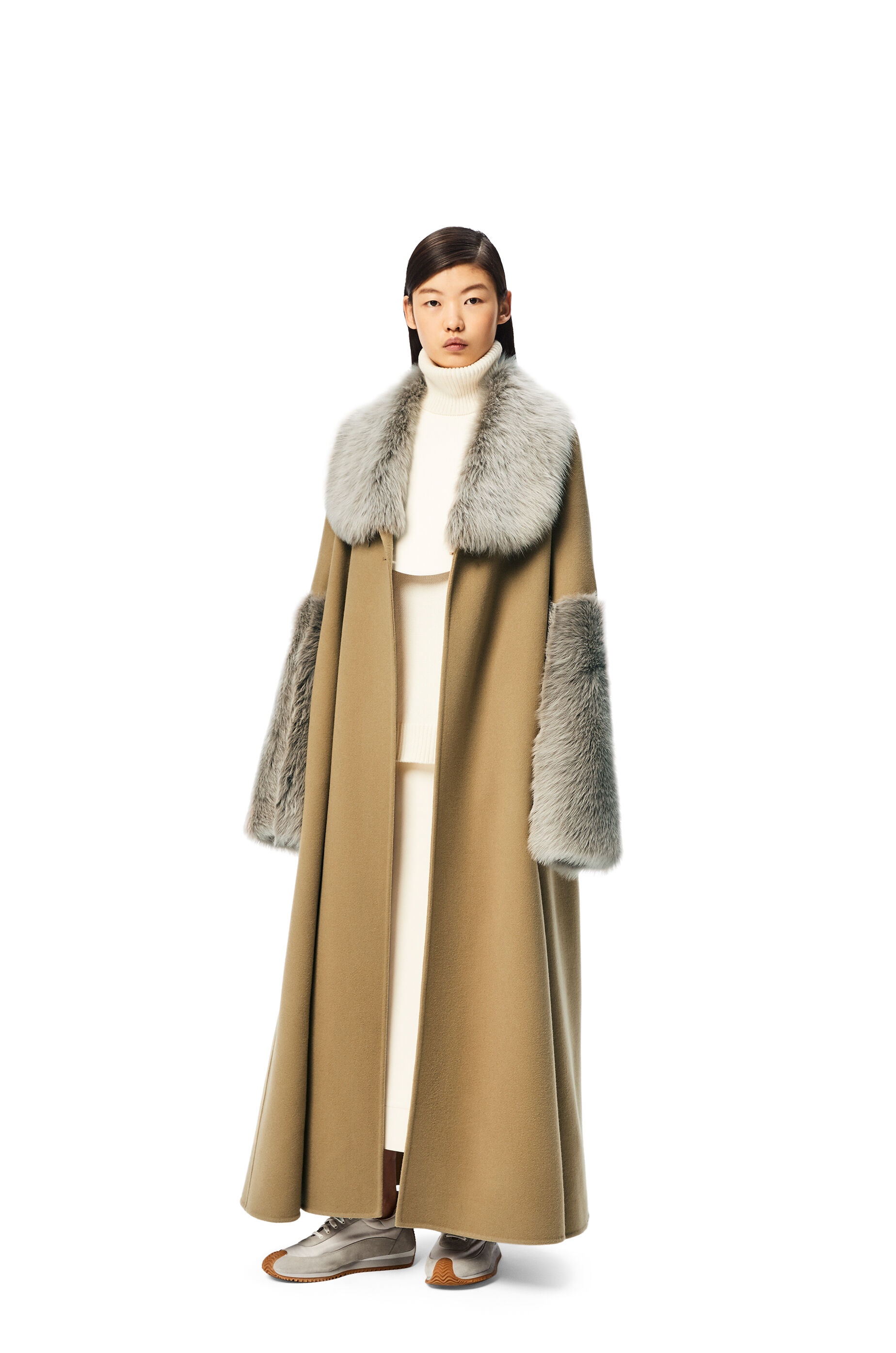 Shearling trim belted coat in wool and cashmere - 2