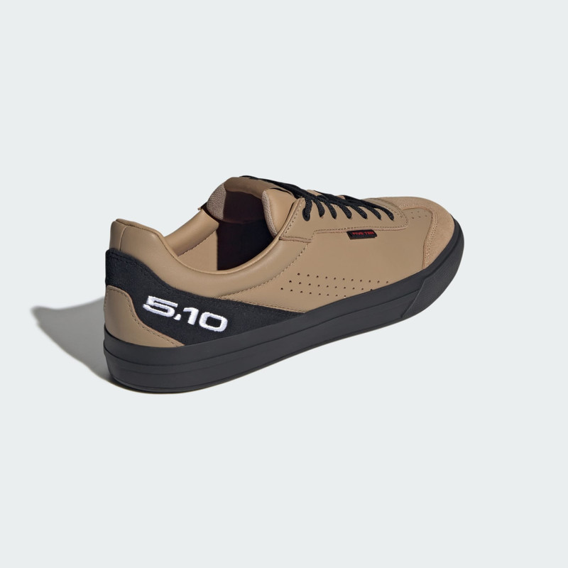 SLEUTH DLX 2 Shoes 6