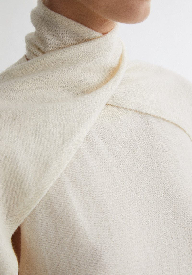 NEST Neck detail cashmere blend sweater 5