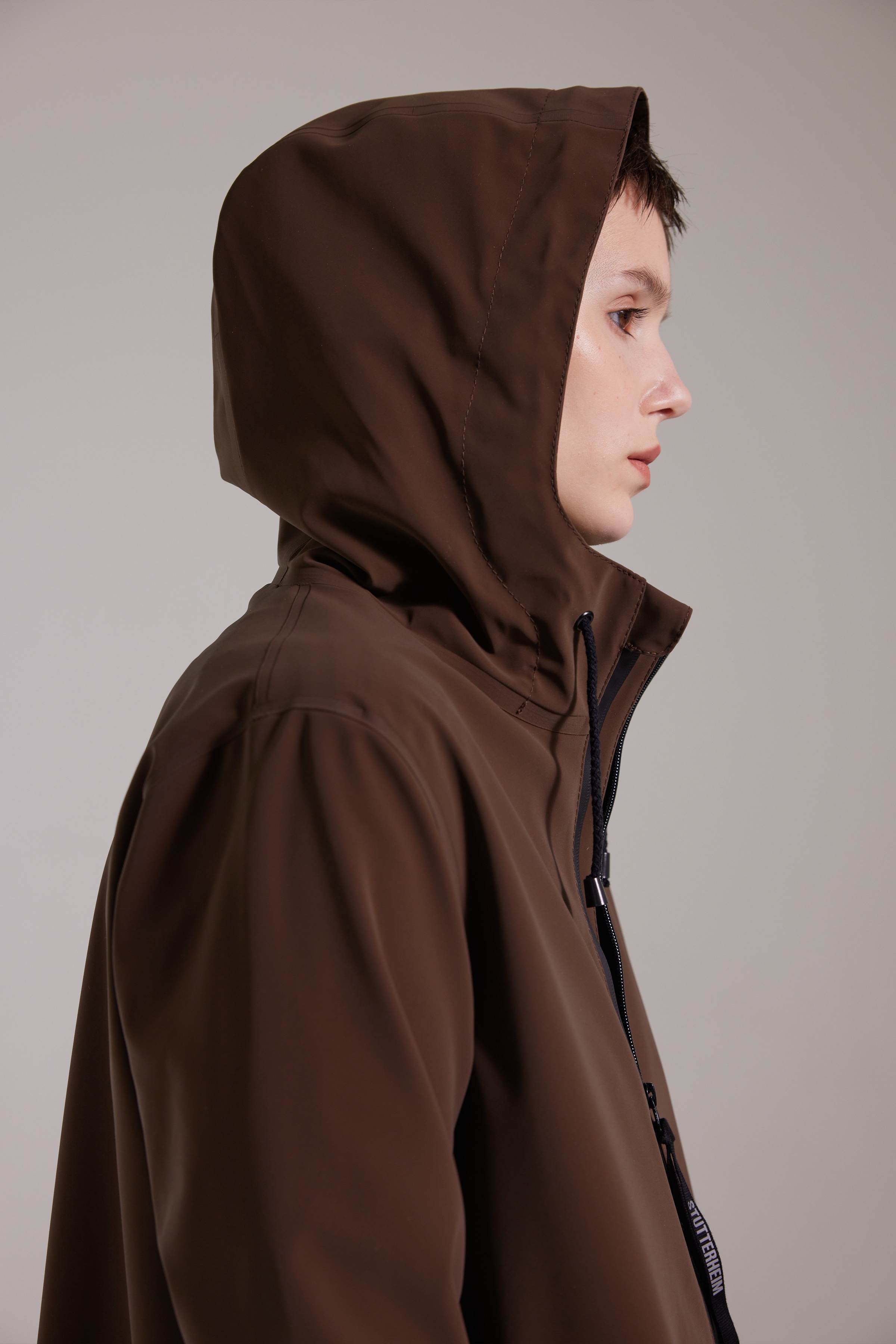 Mosebacke Lightweight Matte Zip Raincoat Dark Brown - 3
