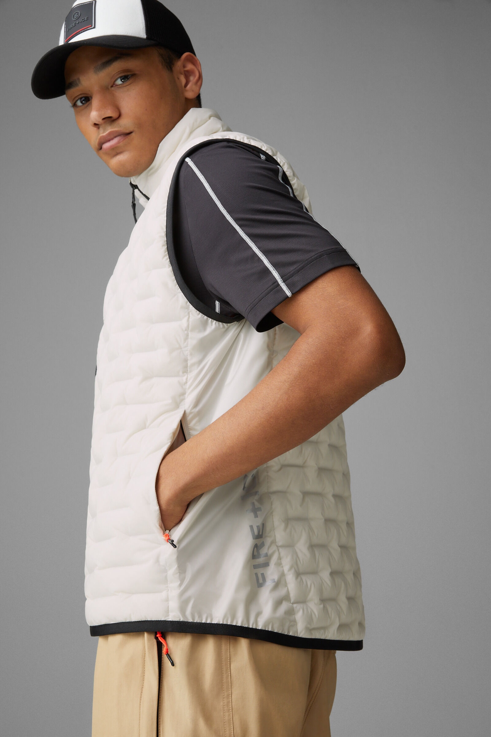 Gabriel Lightweight down vest in Off-white - 5
