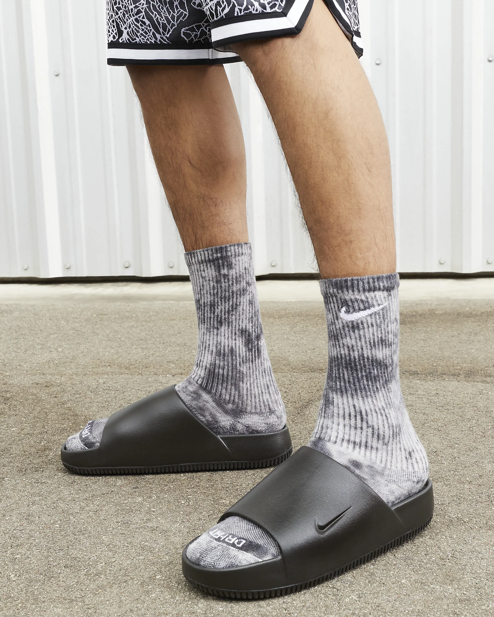 Nike Nike Calm Men's Slides | REVERSIBLE